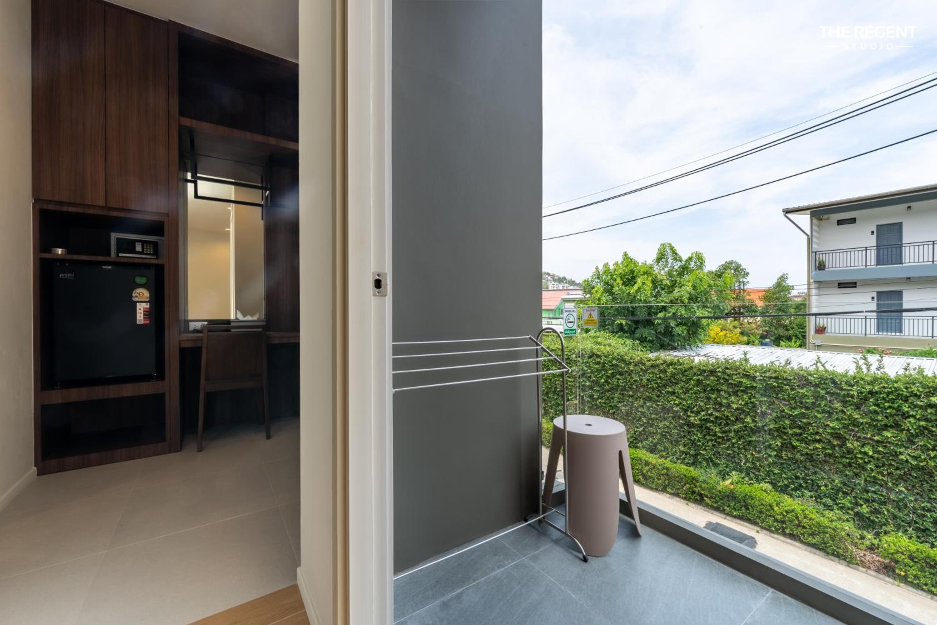 Studio with Balcony photo 1