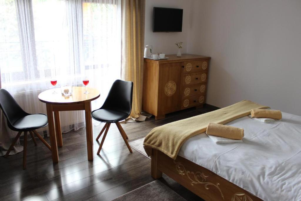 Suite with Mountain View