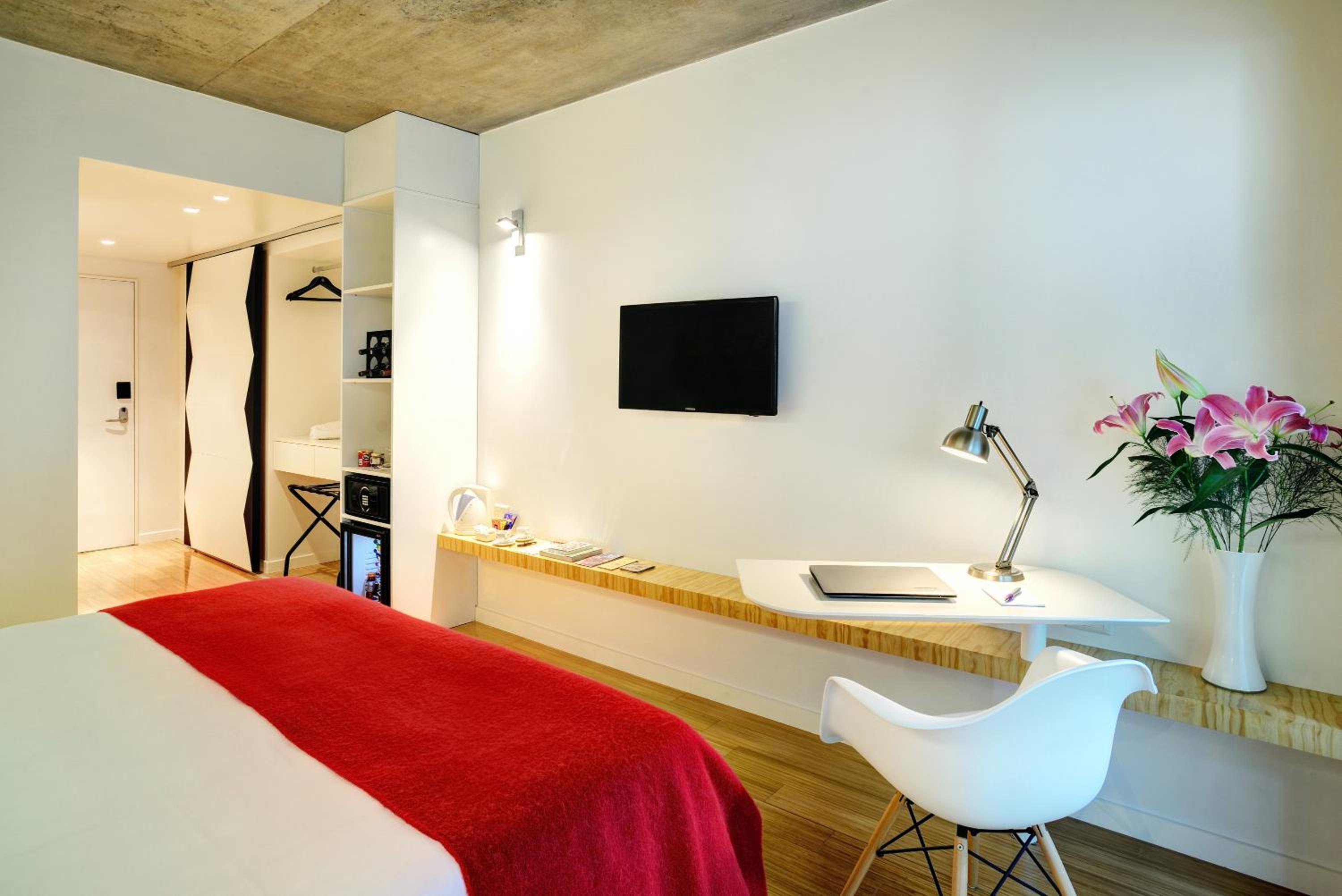 Junior King Room