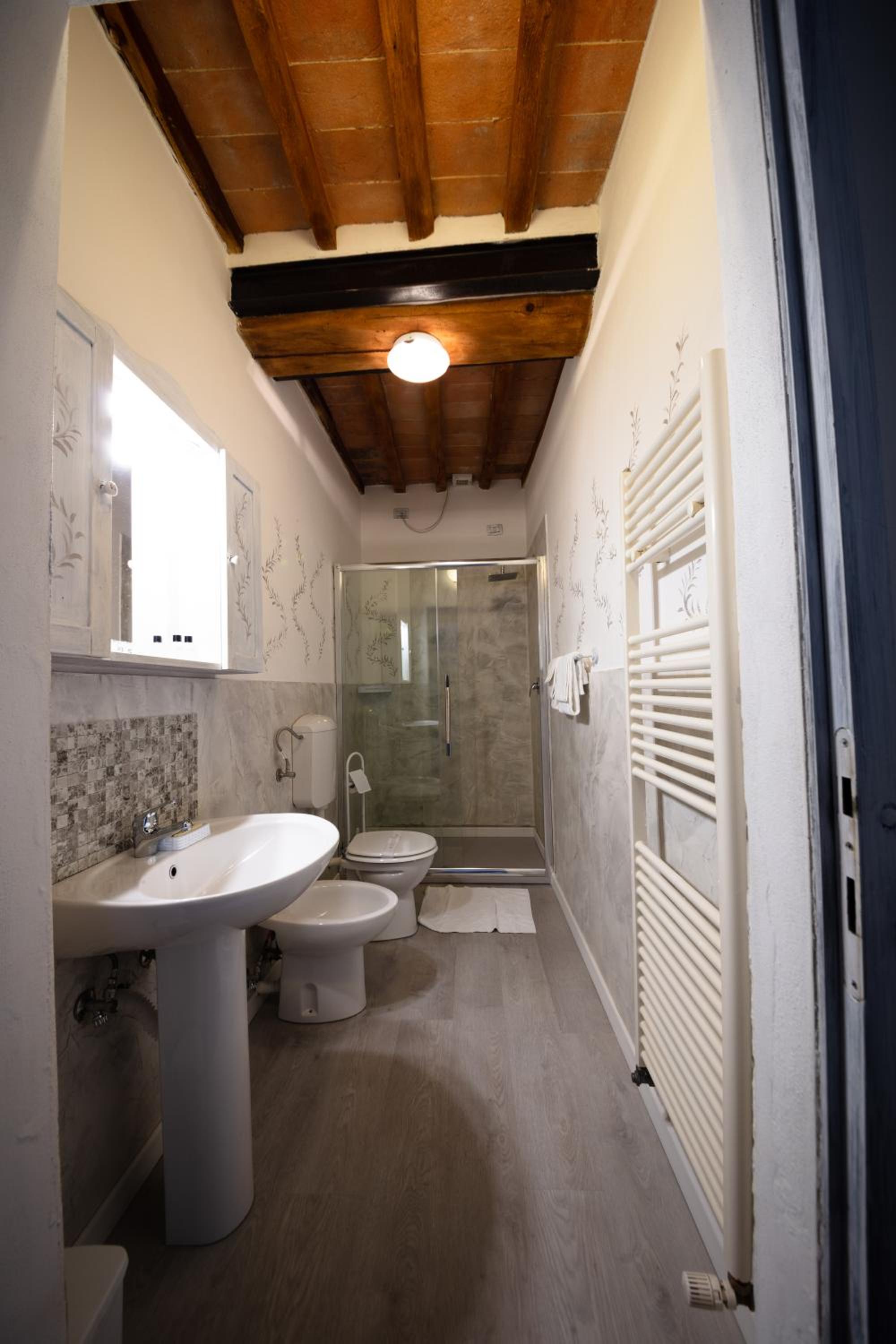 Triple Room with Pool View - Photo 6