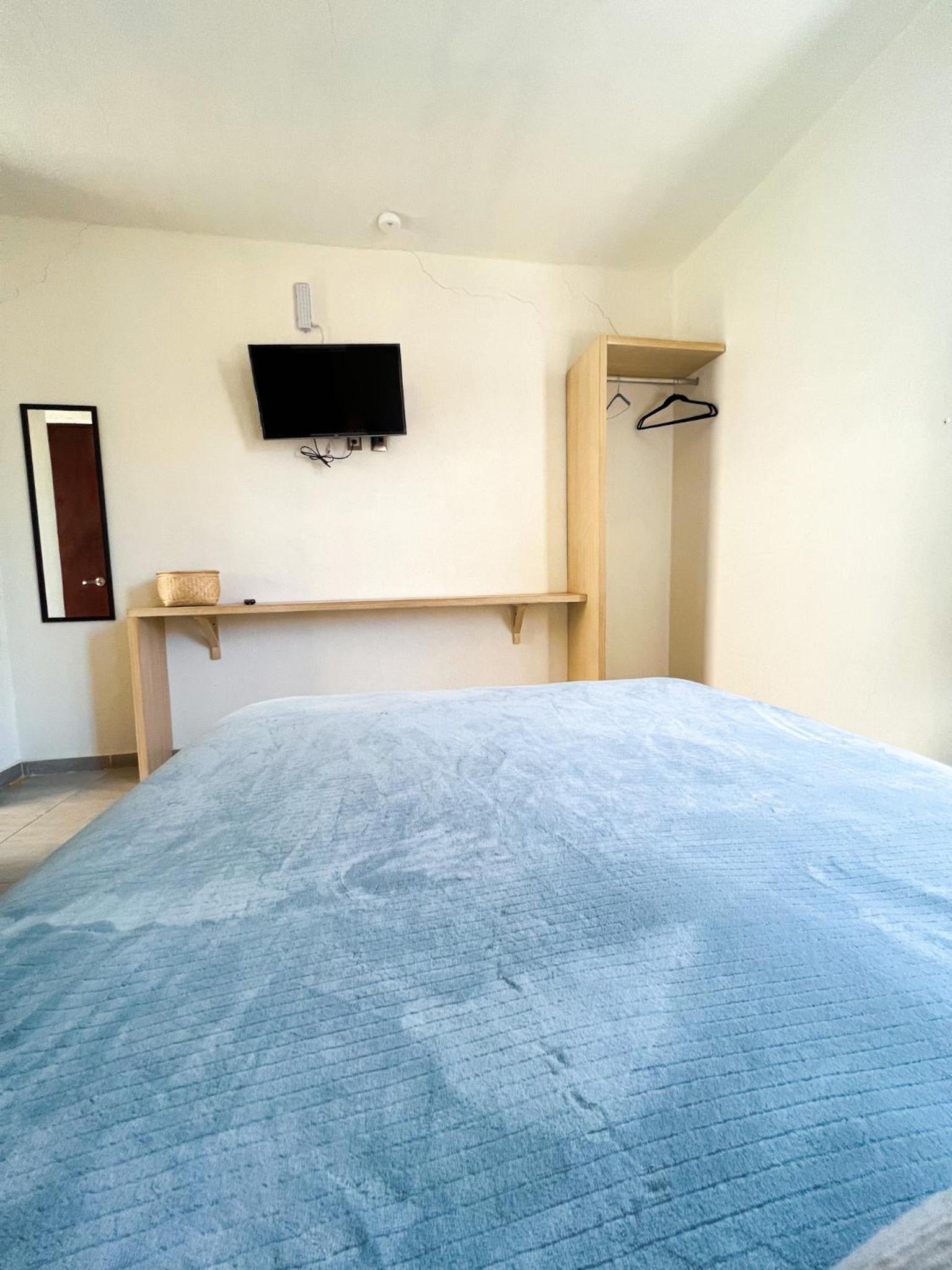 Double Room - Photo 5