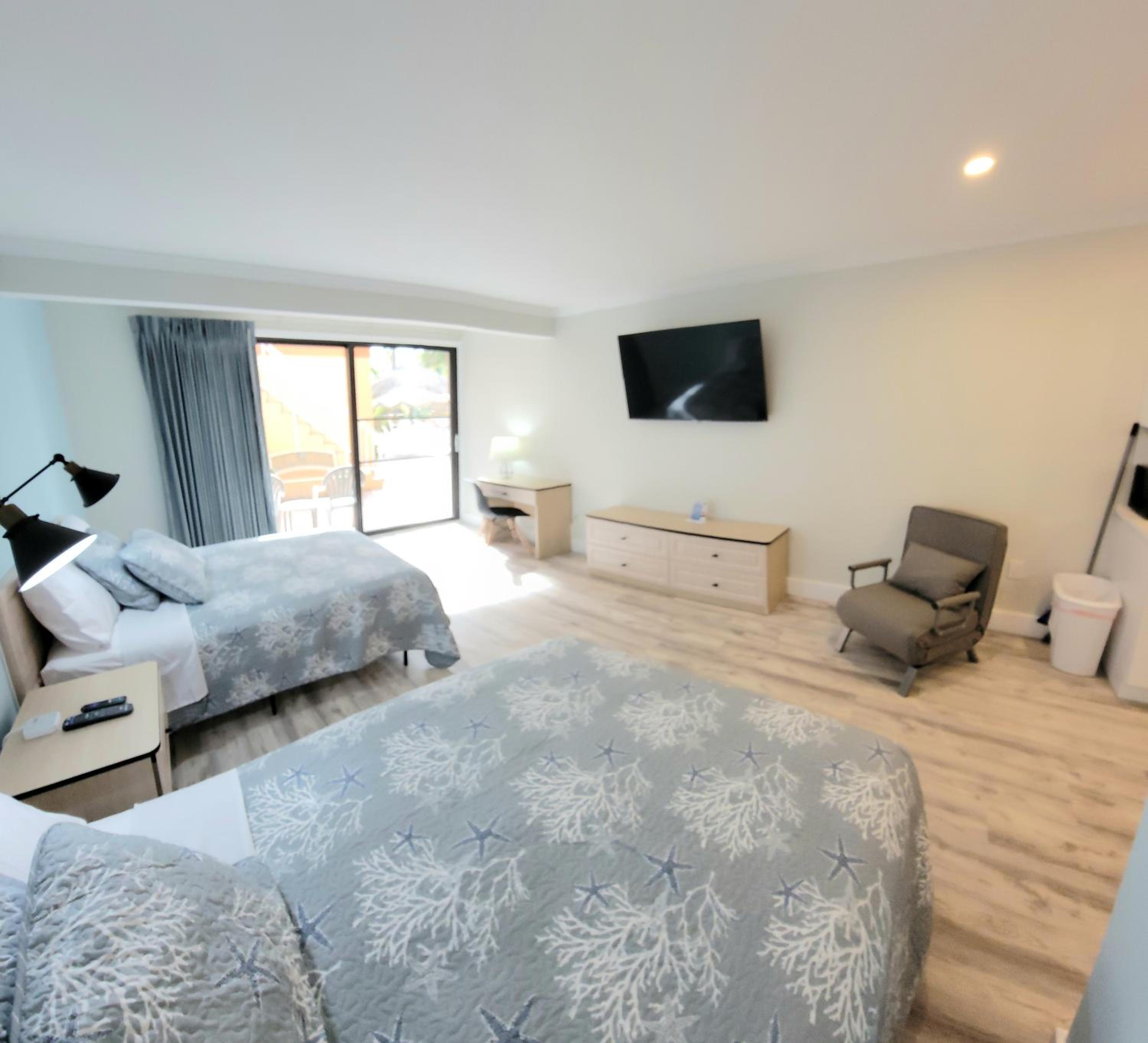 Double Room with Pool View