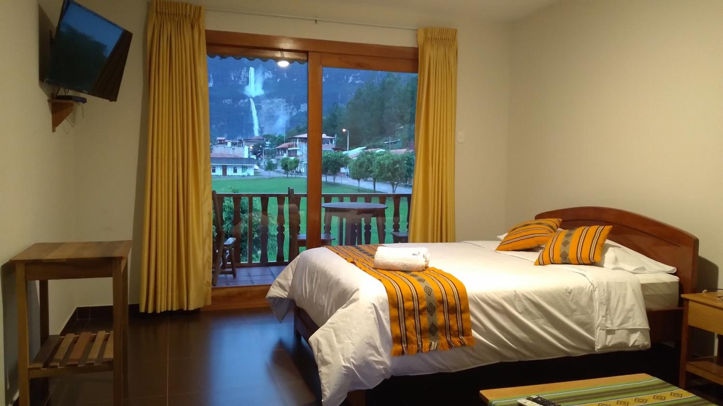 Deluxe Double Room with Balcony photo 1