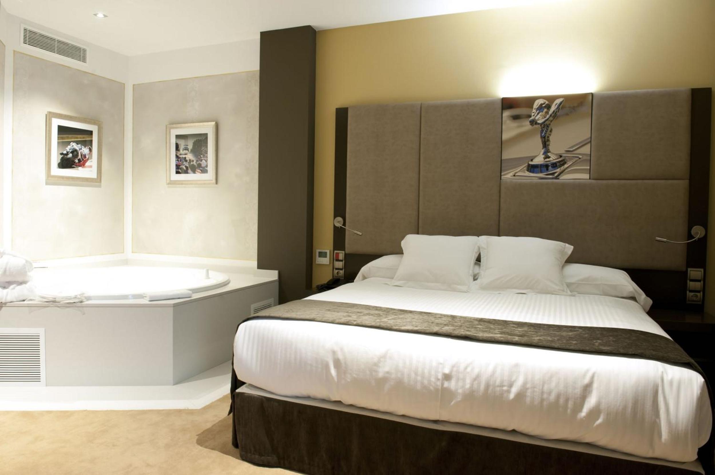 Junior Suite with jacuzzi - Photo 6