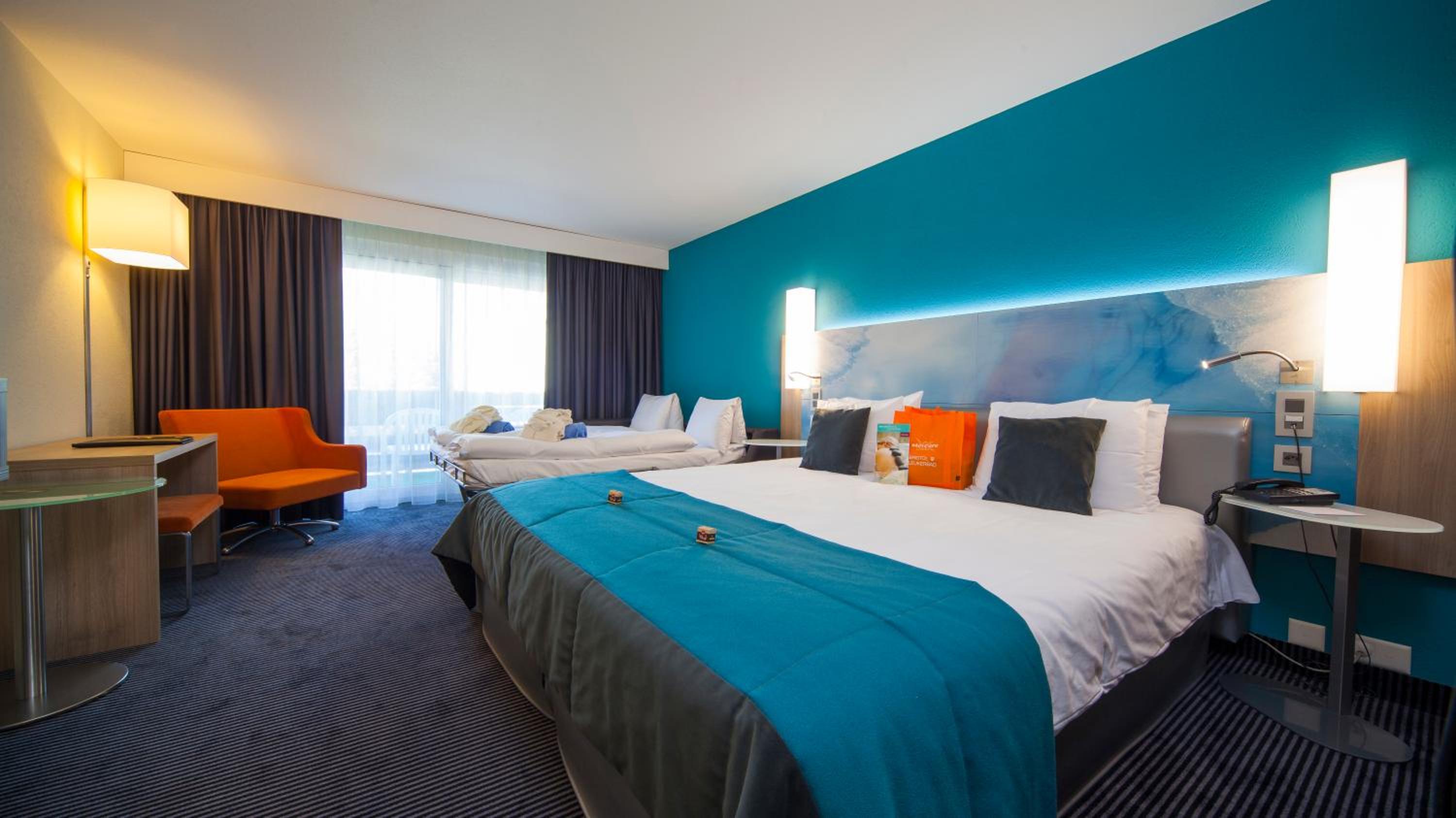 Comfort Room with 1 Double Bed and 1 Sofa Bed with Balcony - Photo 6