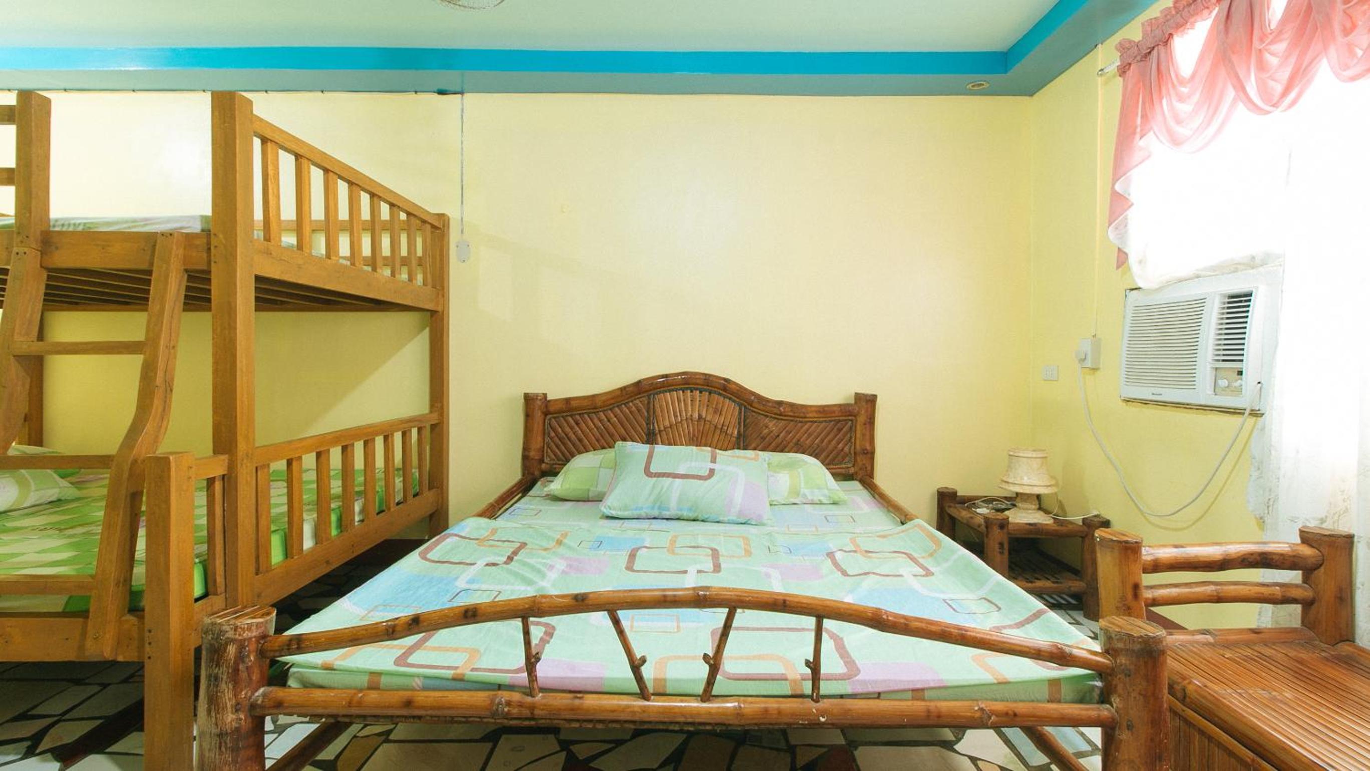 Family Room - Photo 12