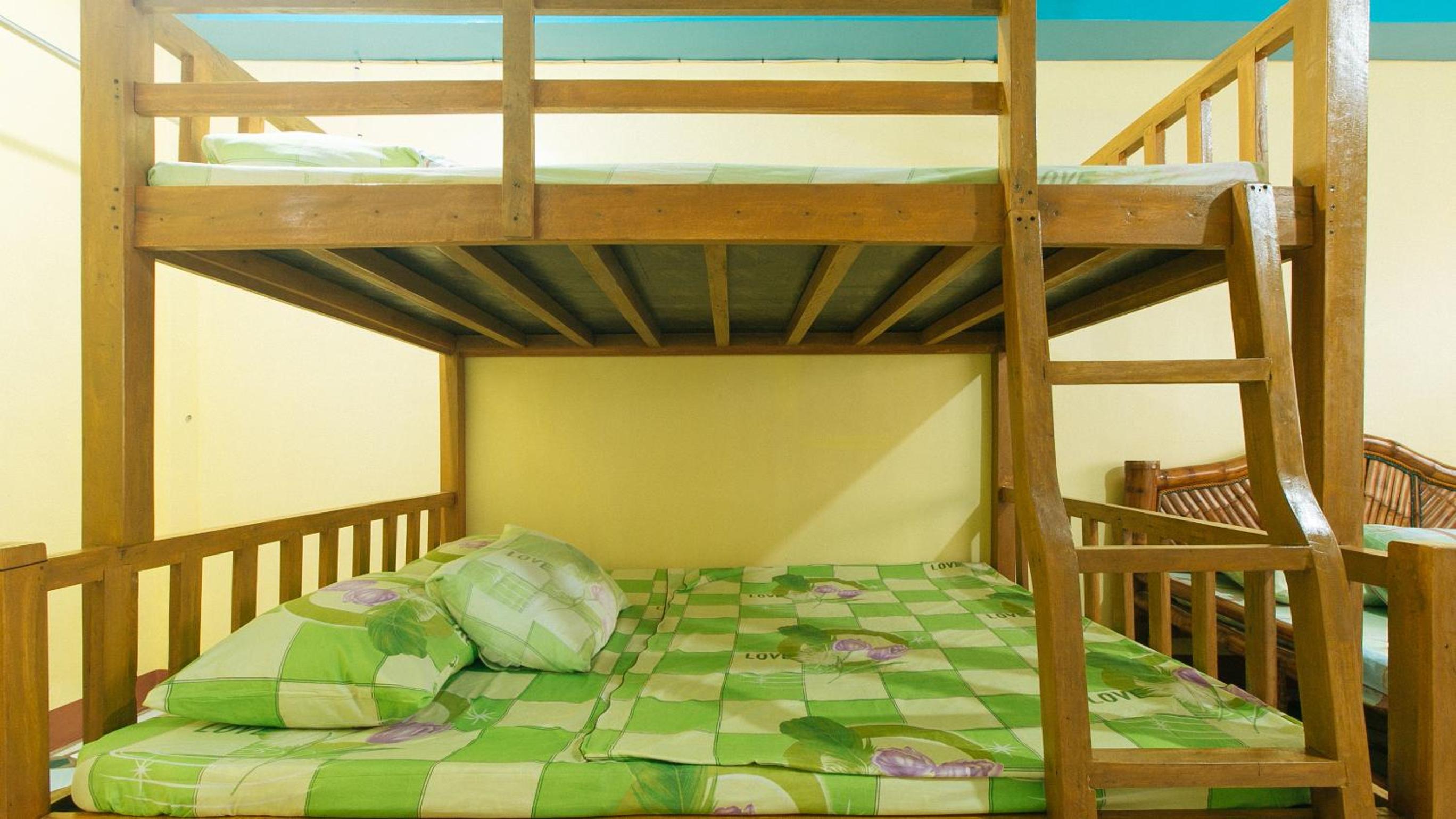 Family Room - Photo 9
