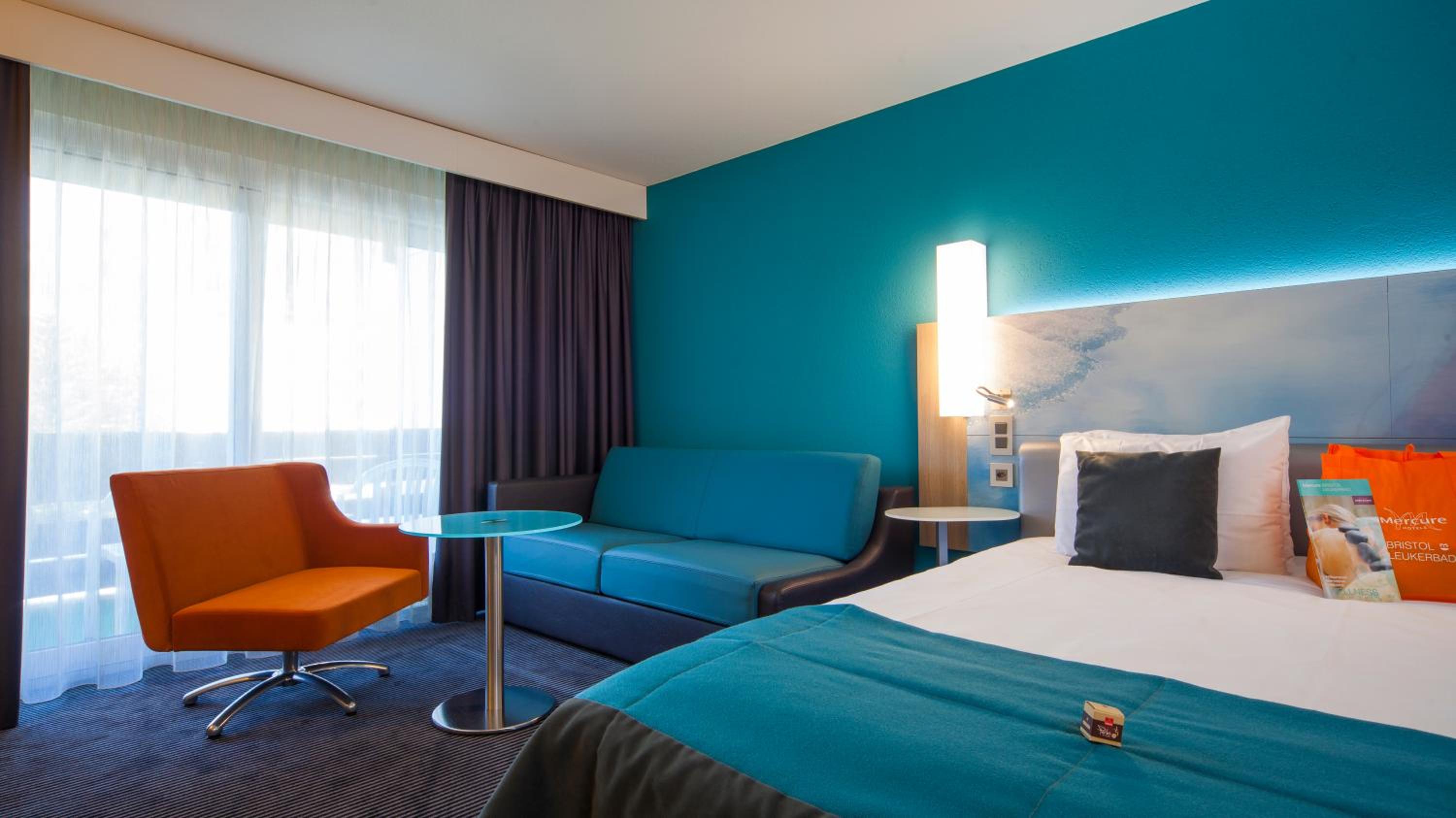 Comfort Room with 1 Double Bed and 1 Sofa Bed with Balcony - Photo 4