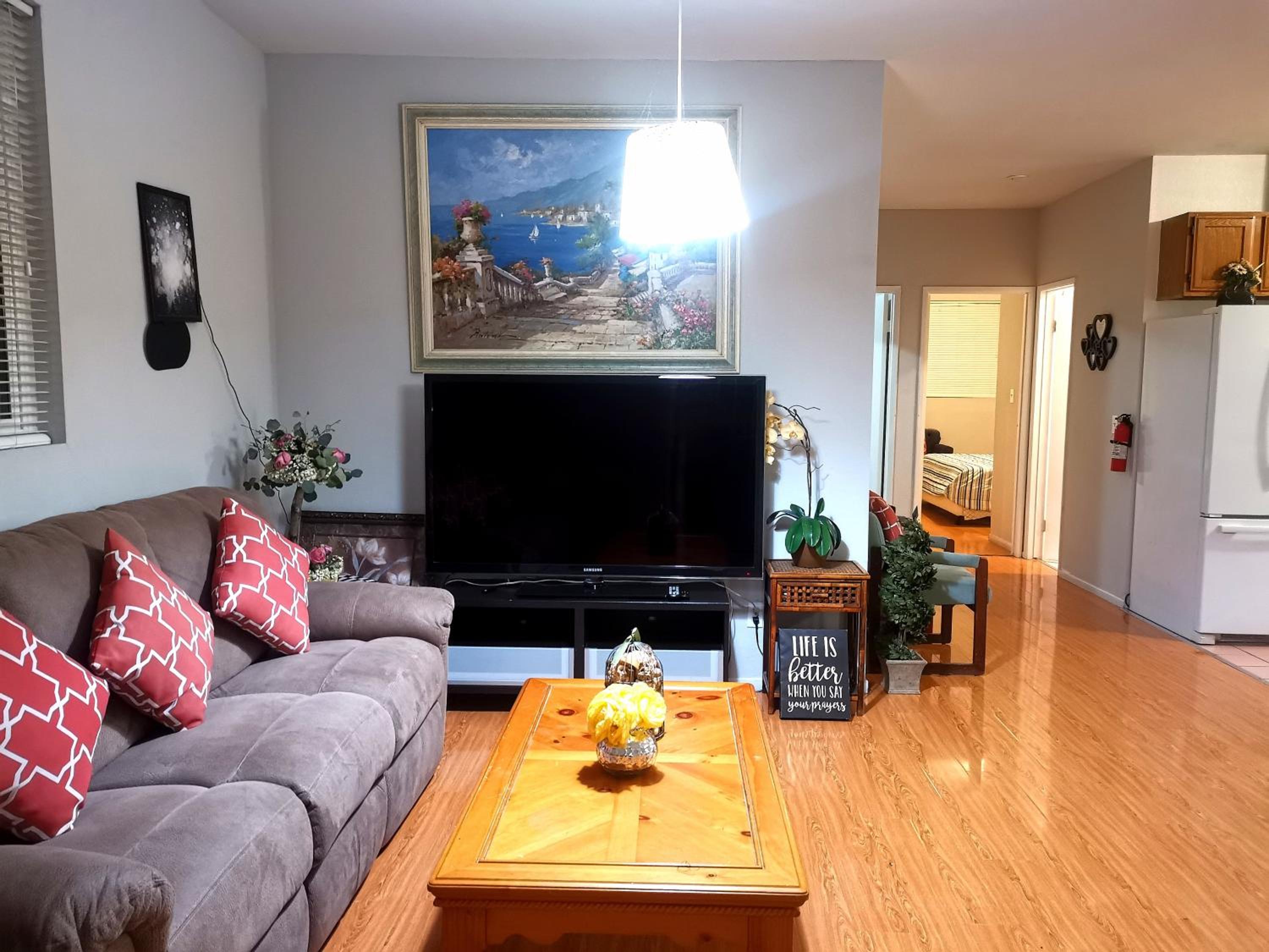 Three-Bedroom Apartment - Photo 1