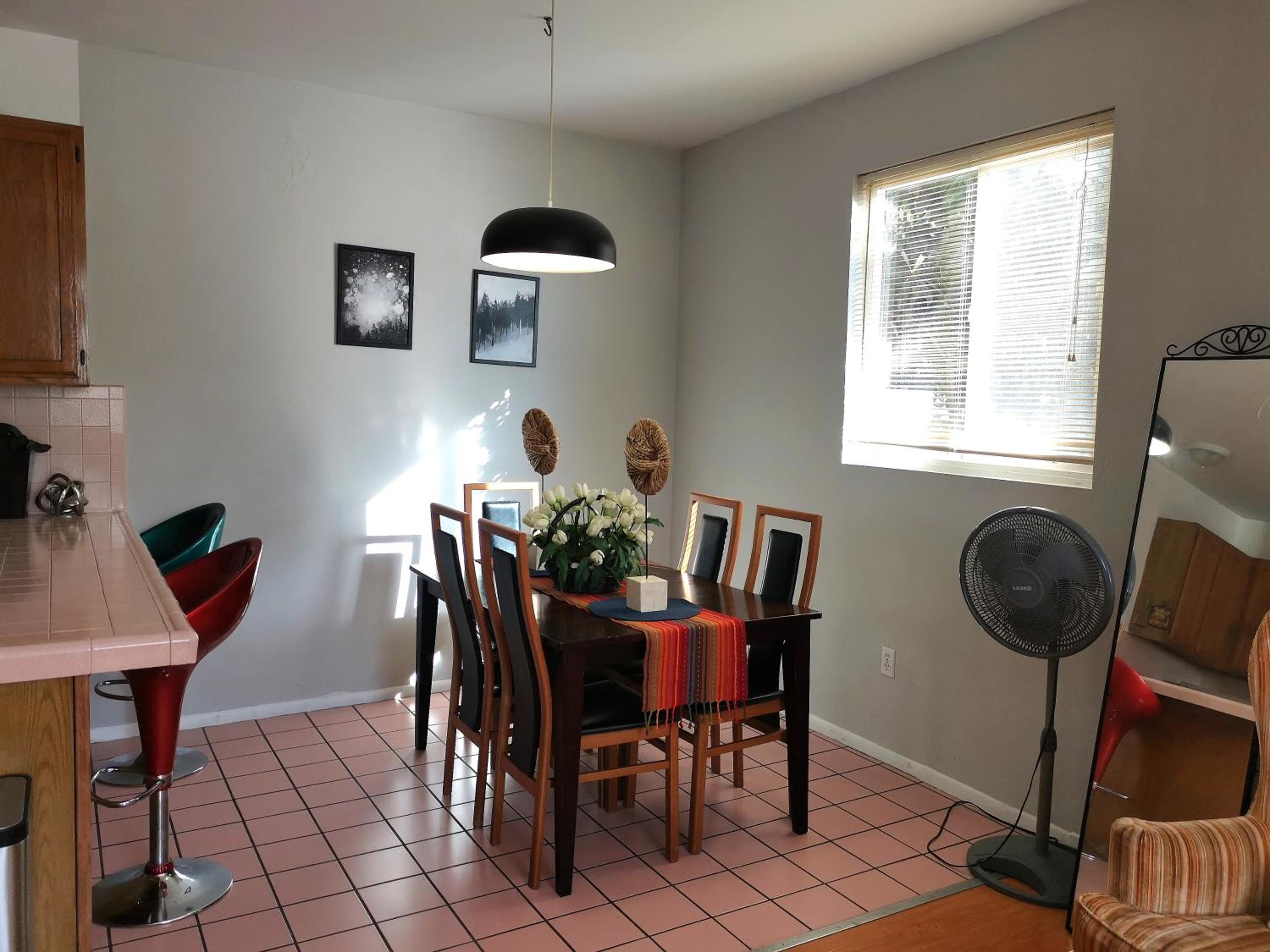 Three-Bedroom Apartment - Photo 3