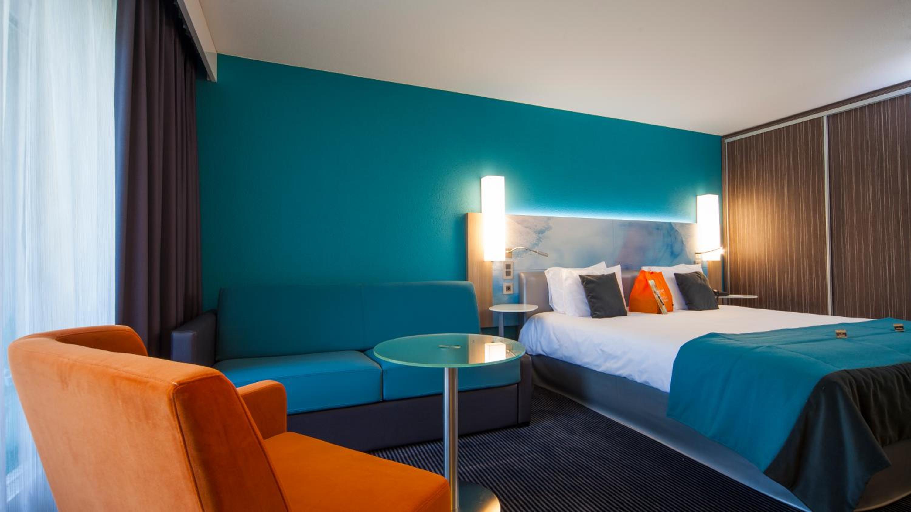 Comfort Room with 1 Double Bed and 1 Sofa Bed with Balcony - Photo 5