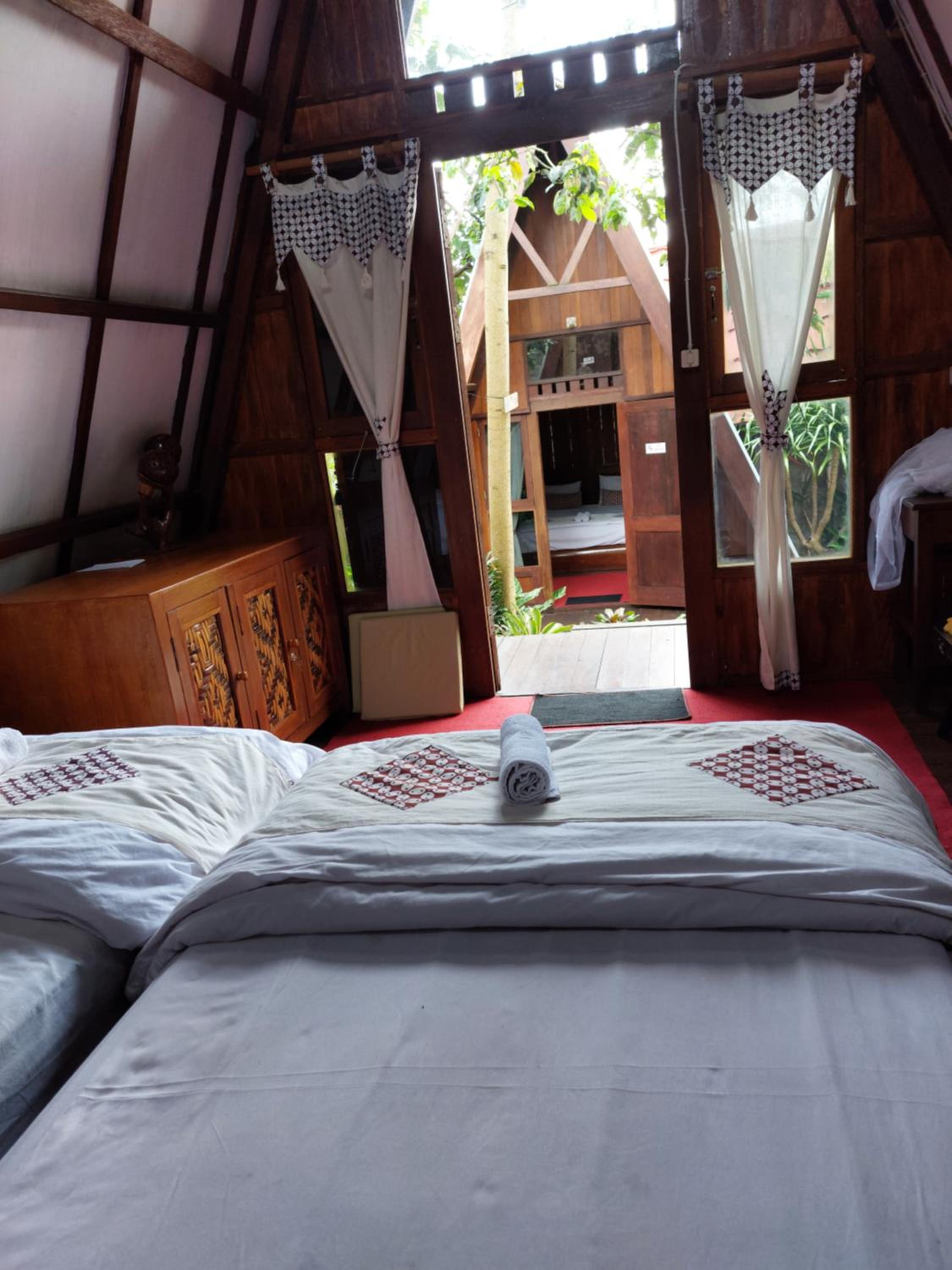 Twin Room with Private Bathroom - Photo 5