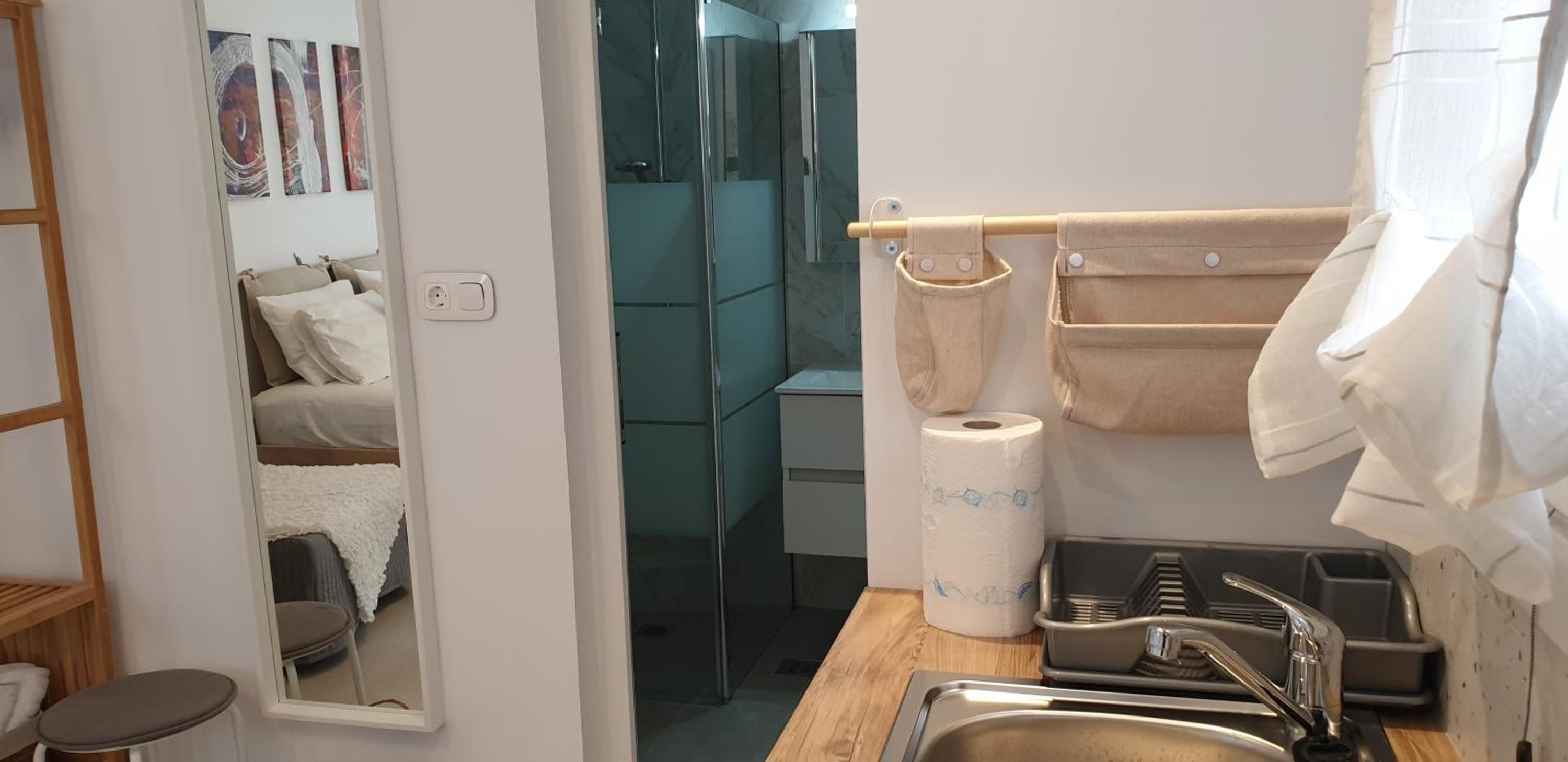 Deluxe Studio - Photo 34