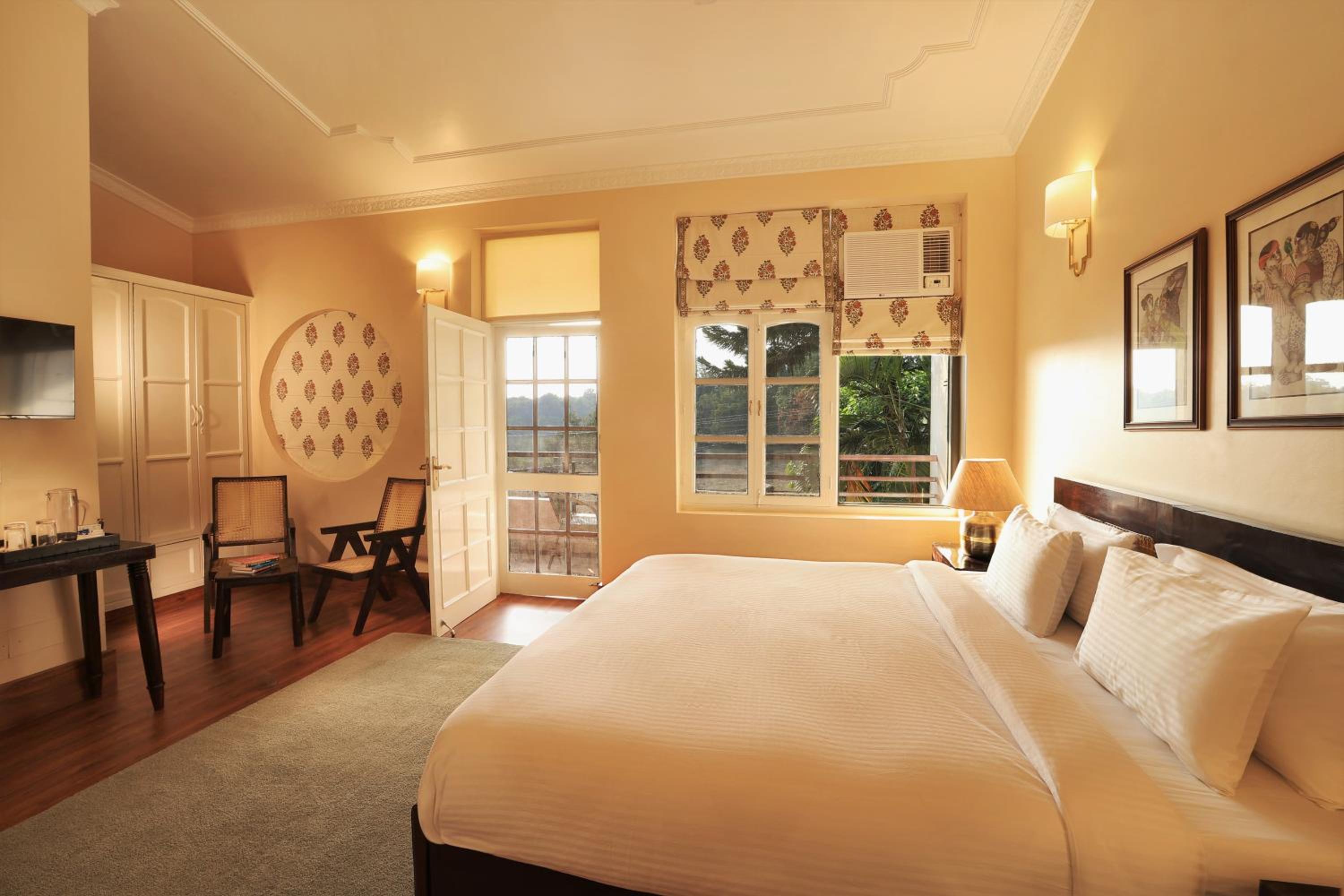 Cottagewith anytime breakfast, 24*7 butler Service & Flexible check in & check out (Subject to availability) - Photo 9