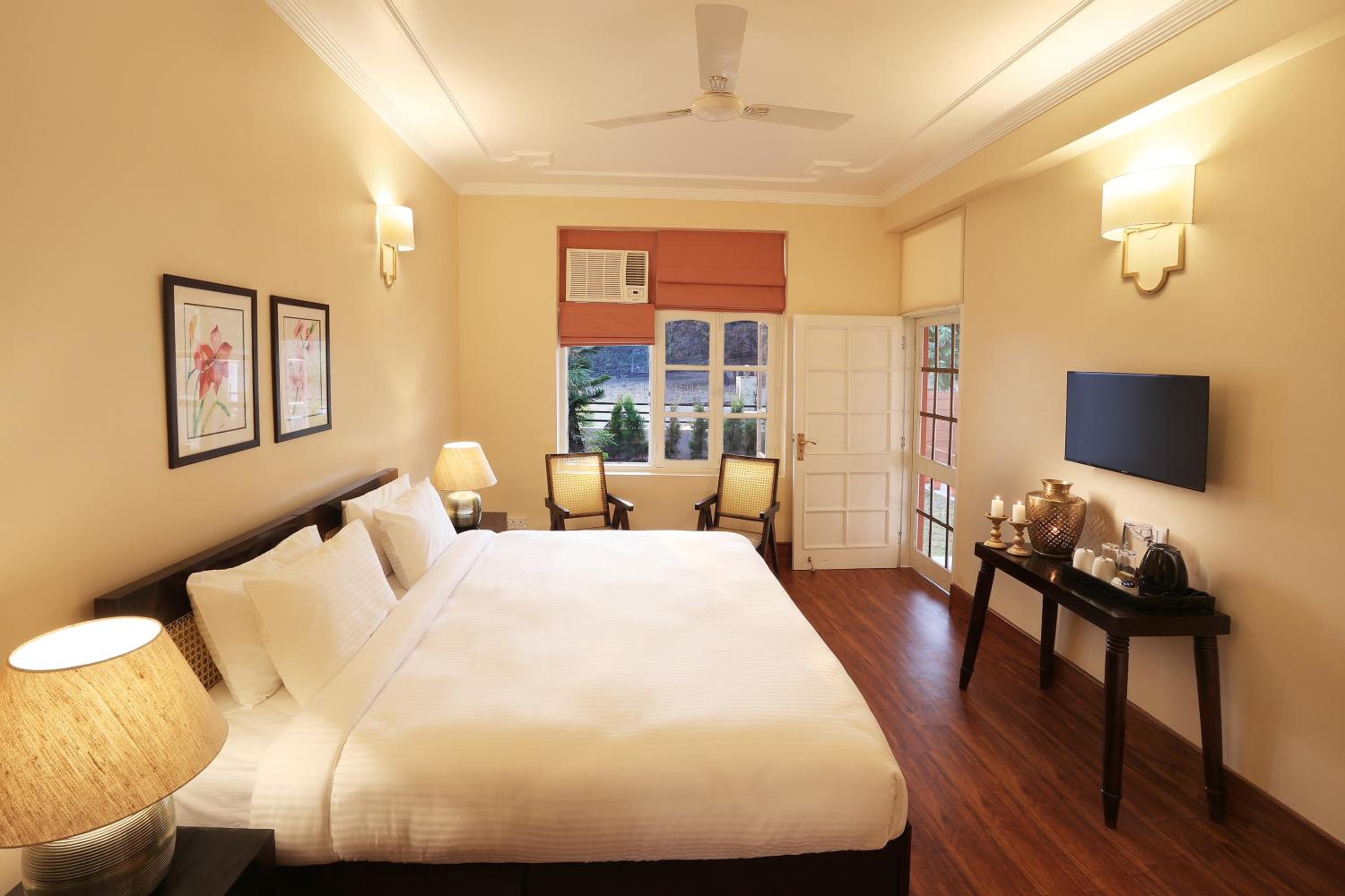 Cottagewith anytime breakfast, 24*7 butler Service & Flexible check in & check out (Subject to availability) - Photo 8