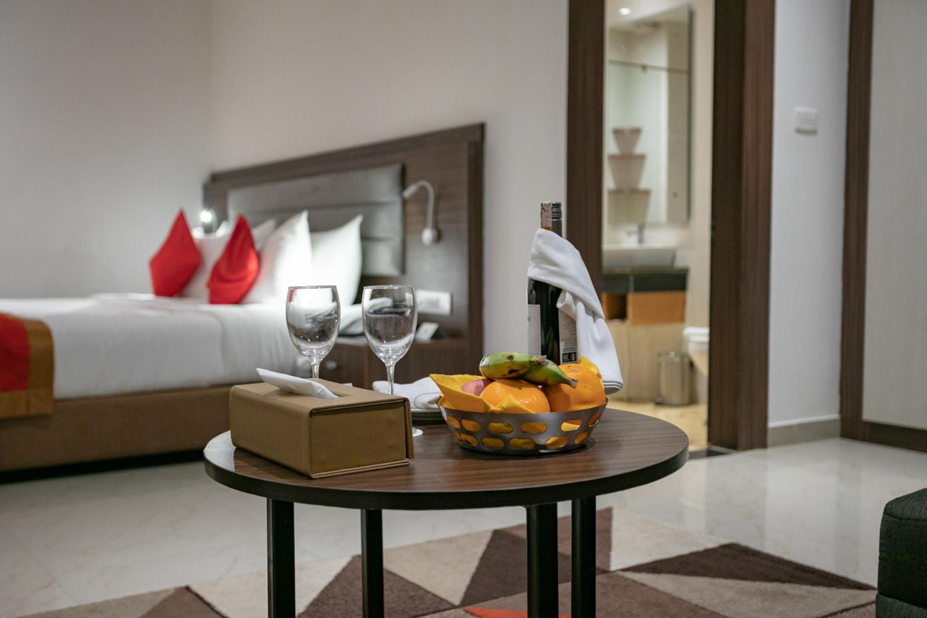 Suite - Photo 7
