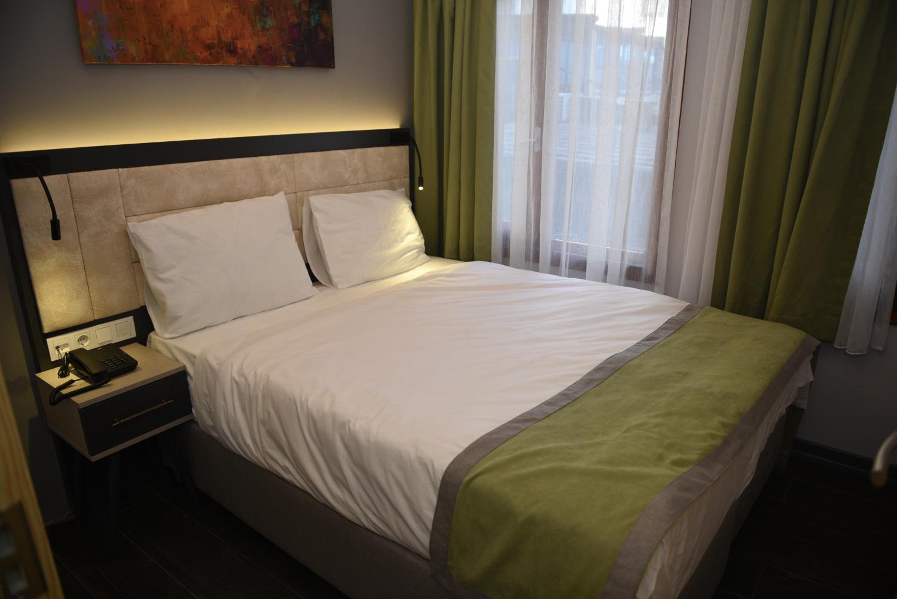 Economy Double Room photo 1