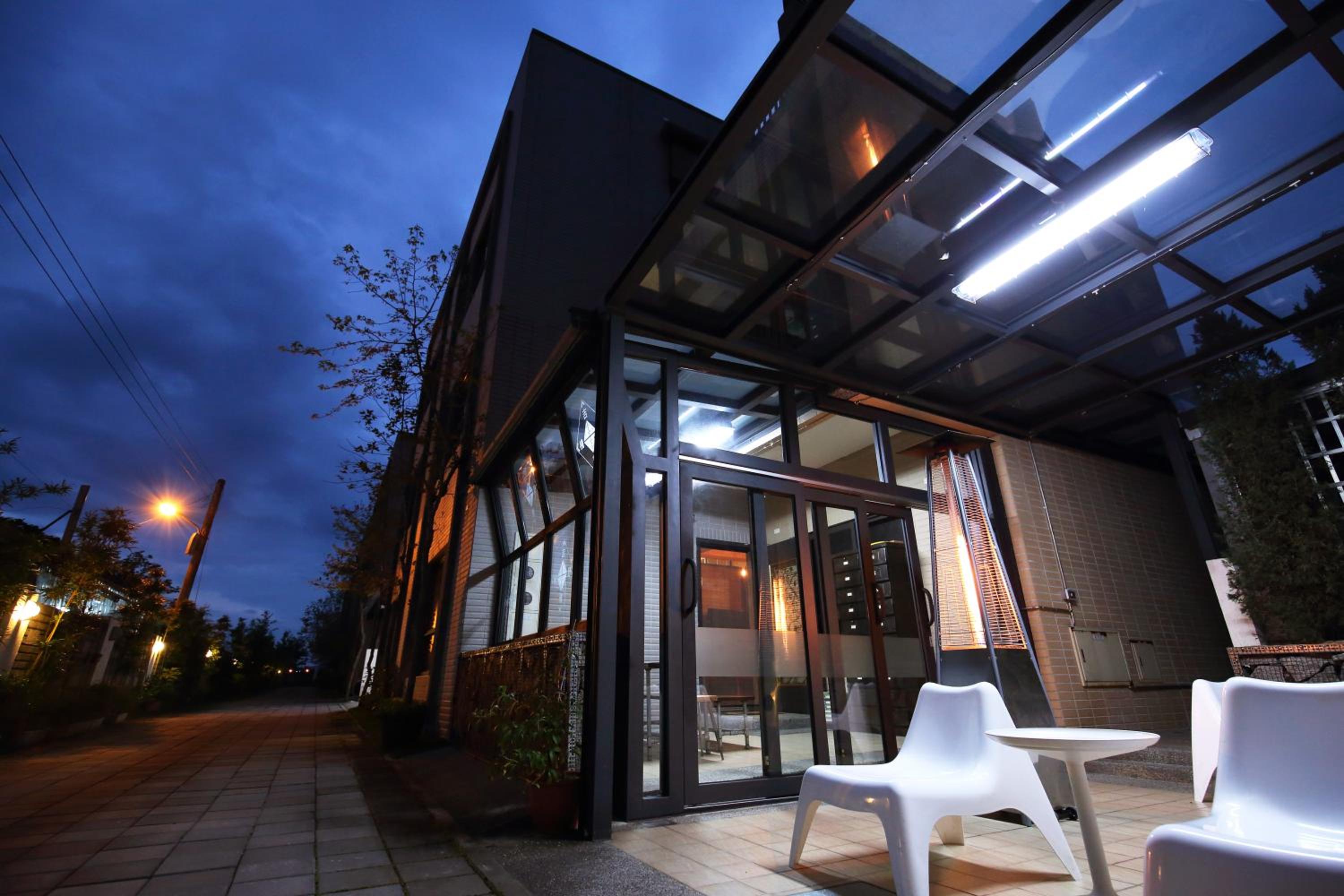 Four-Bedroom House photo 2