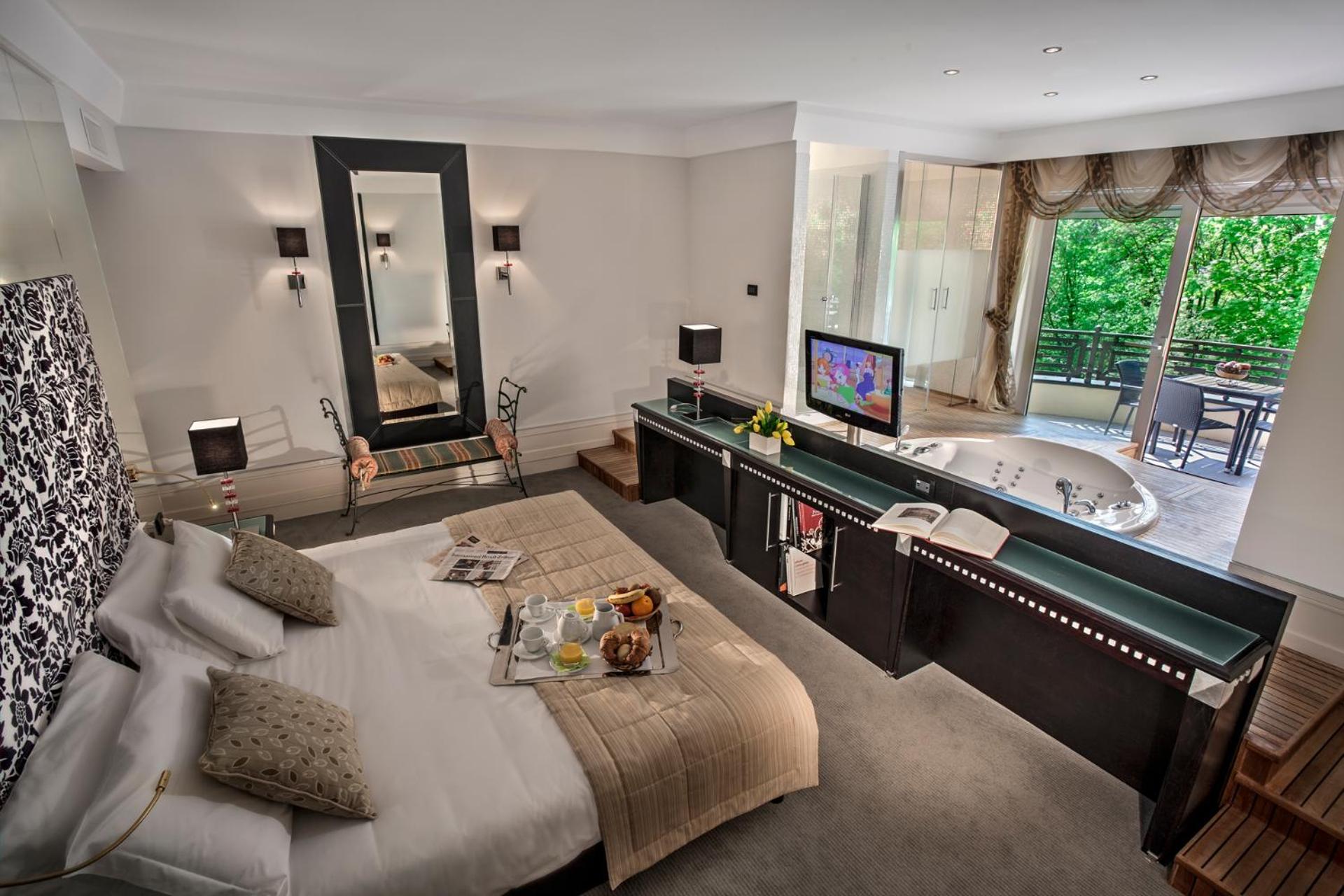 Junior Suite with Terrace - Photo 7