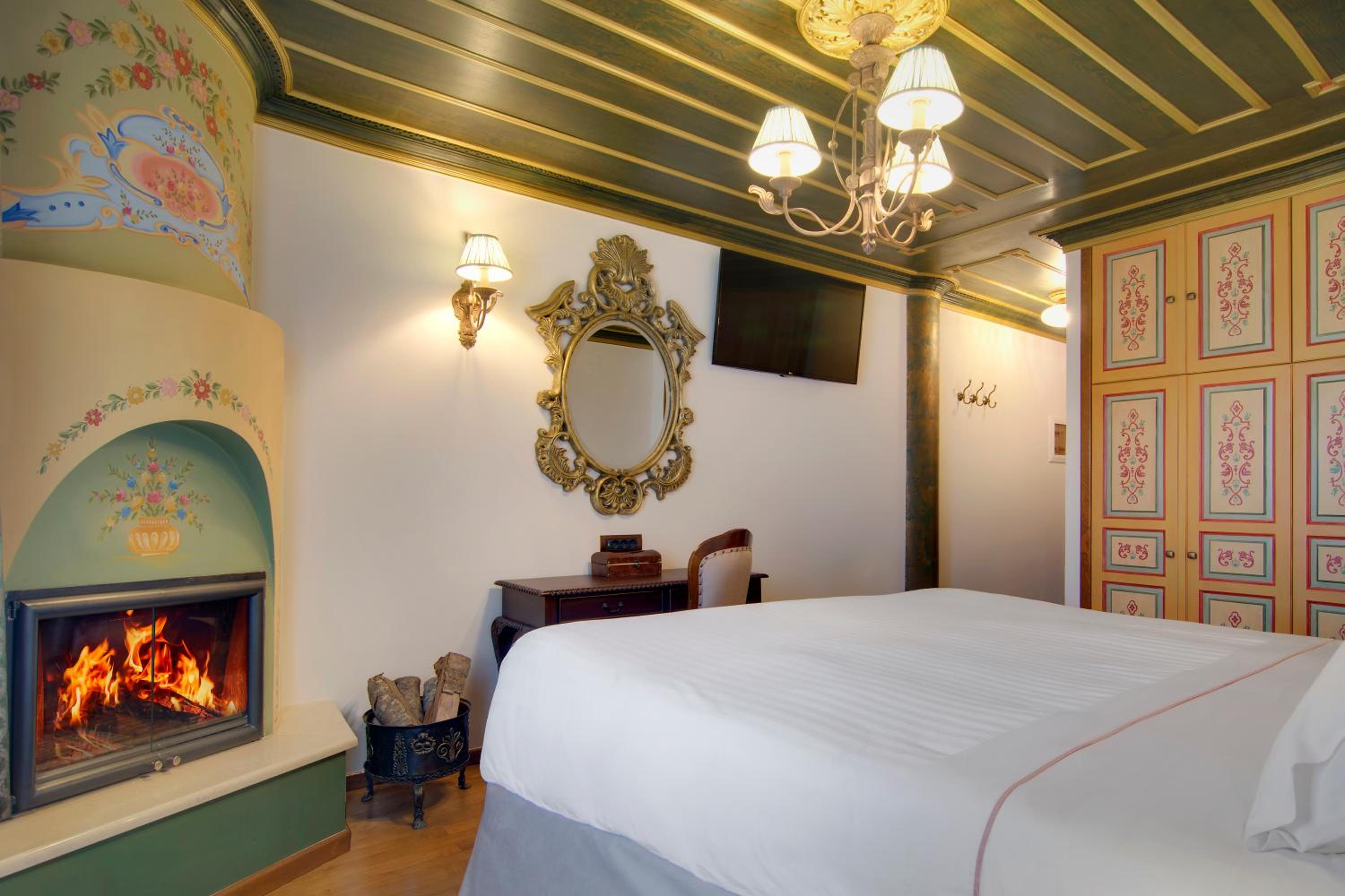 Deluxe Double Room - Photo 10
