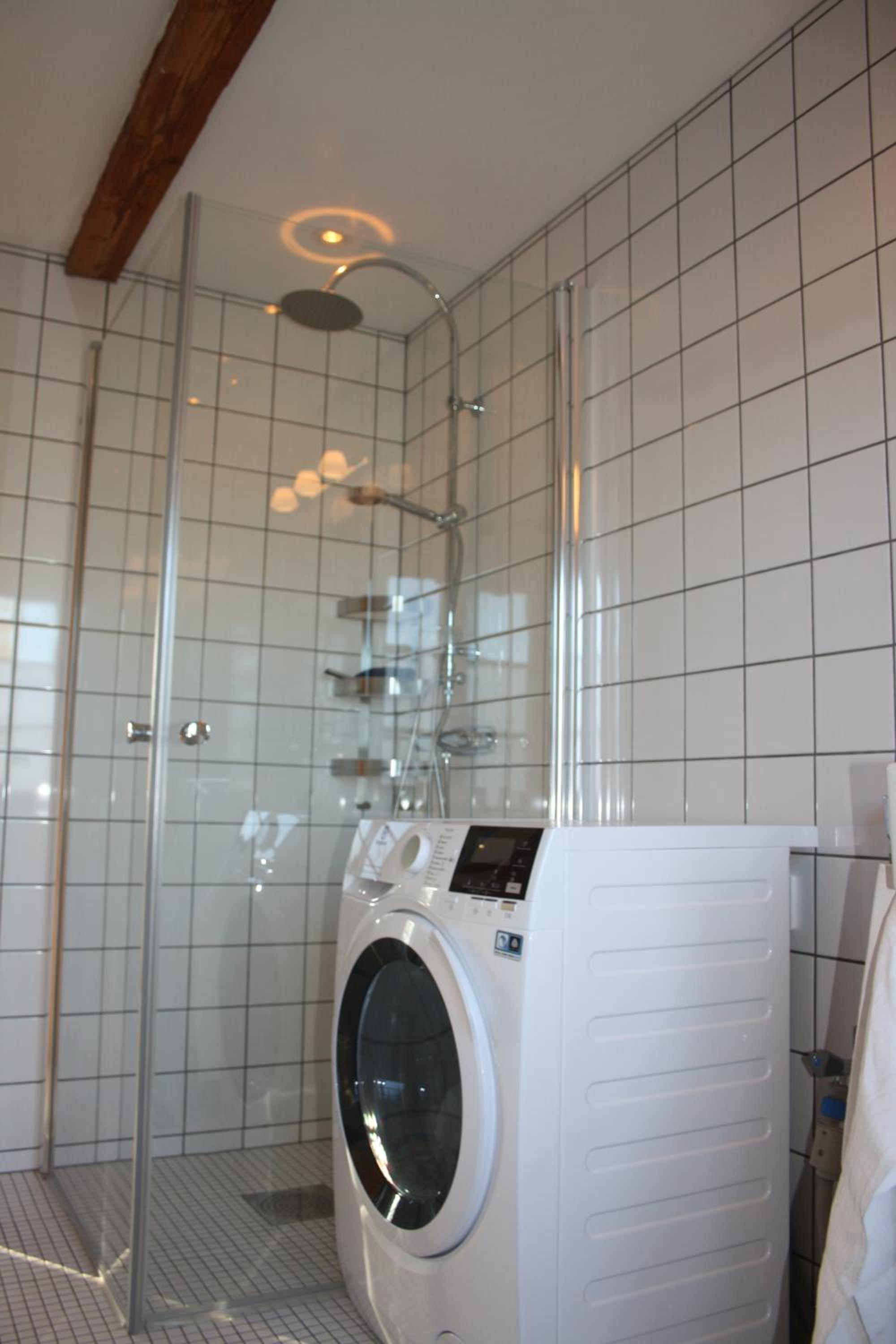 One-Bedroom Apartment - Photo 3