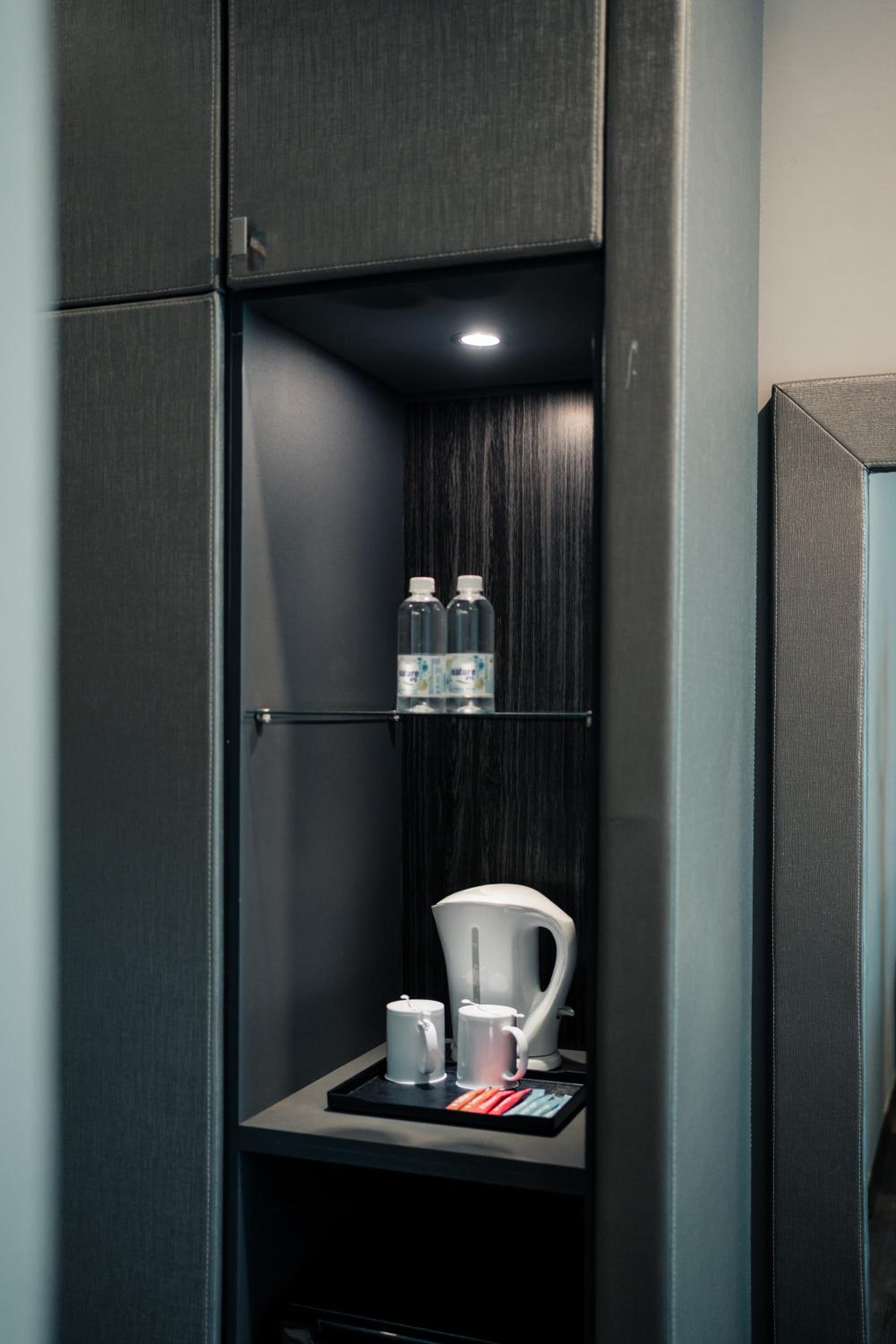 Premier King Room - Photo 26