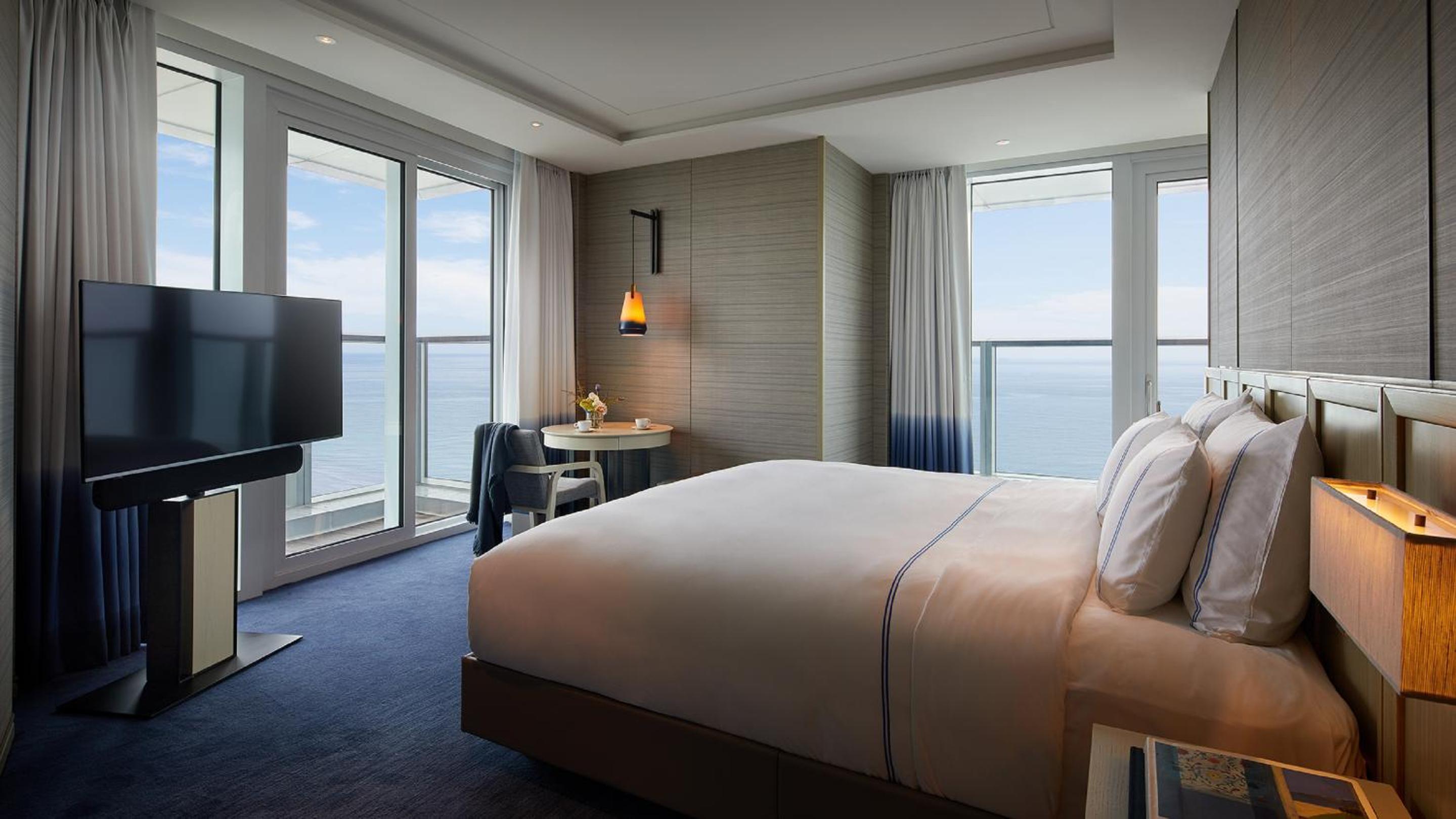 Signiel Premier Double Room with Mipo Harbor View - Photo 1