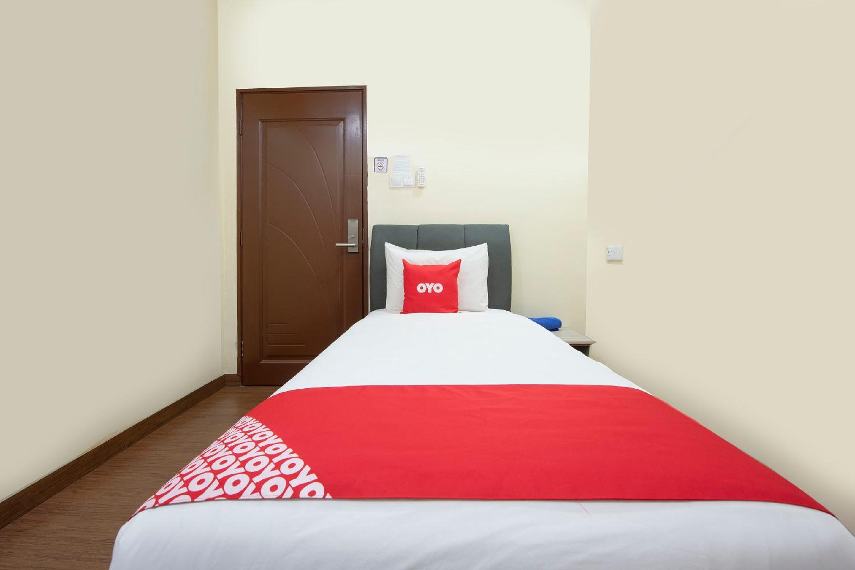 Standard Single Room - Photo 2