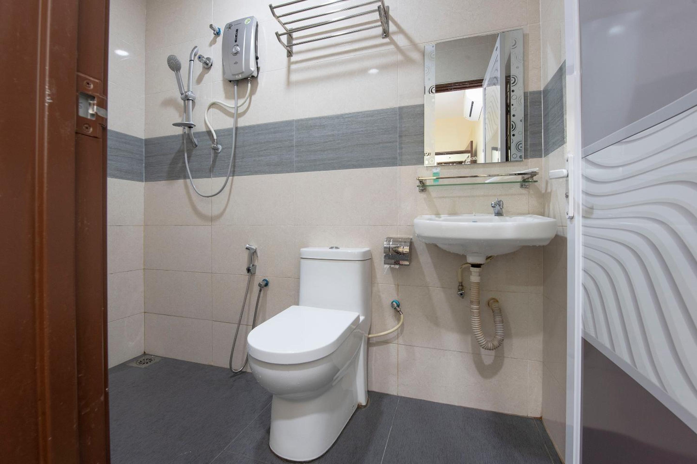 Standard Single Room - Photo 4