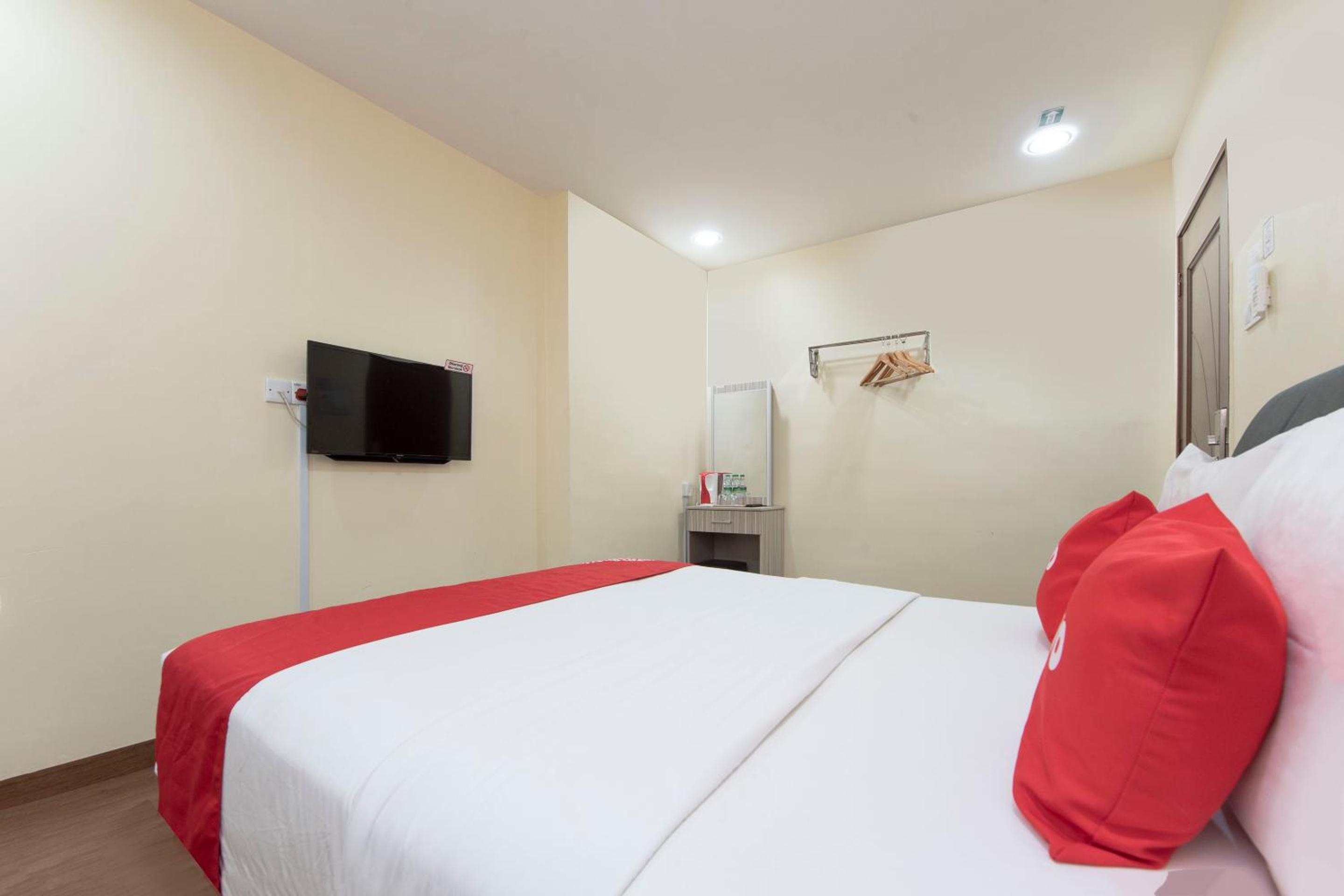 Standard Double Room - Photo 3