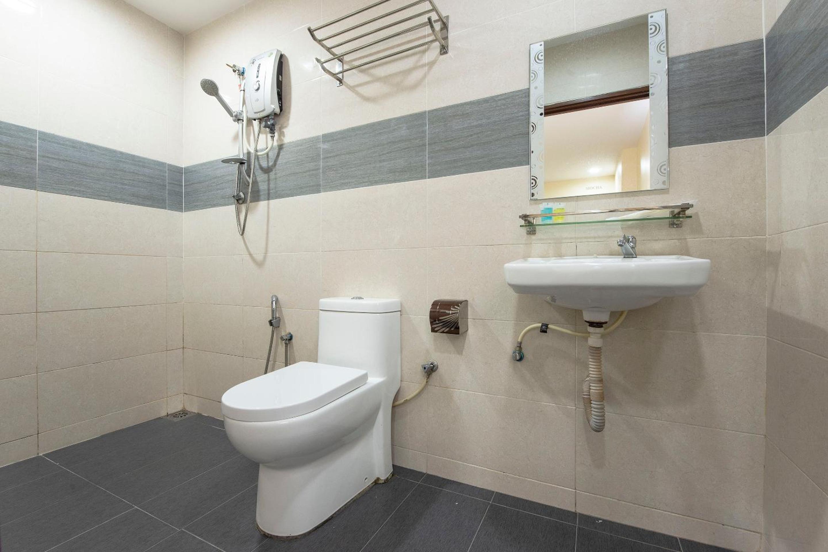 Standard Double Room - Photo 4