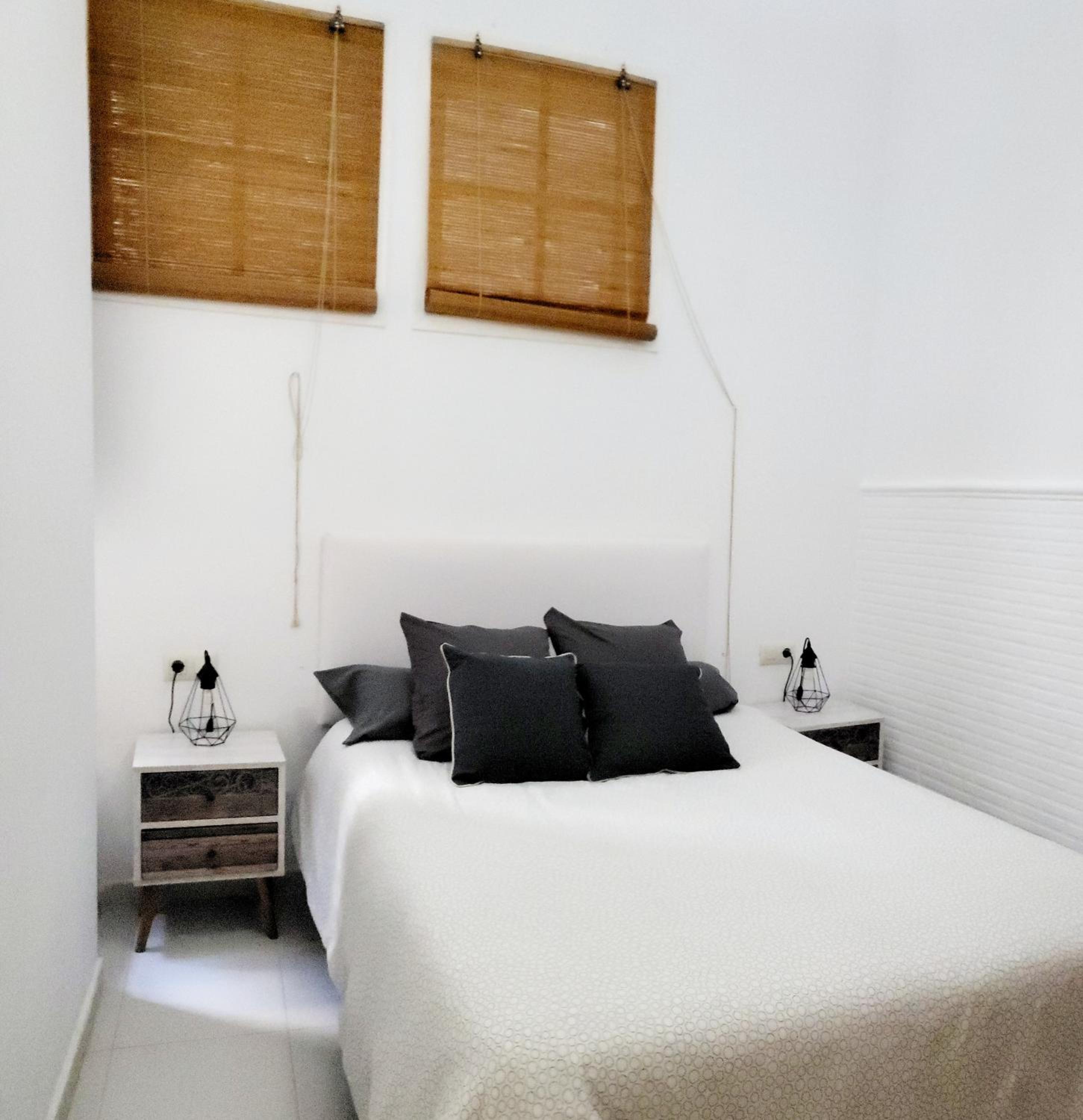 One-Bedroom Apartment - Photo 8