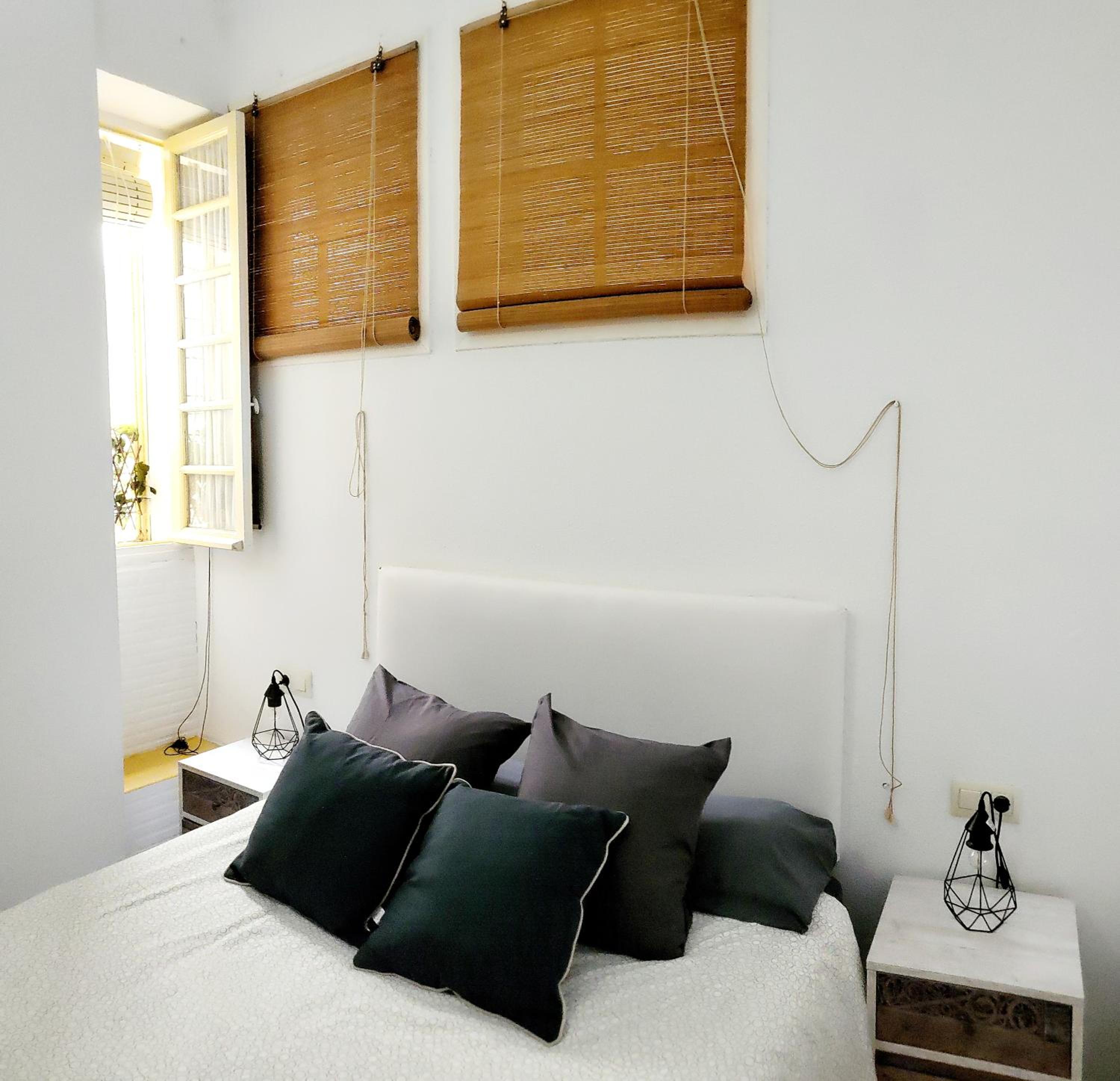 One-Bedroom Apartment - Photo 9