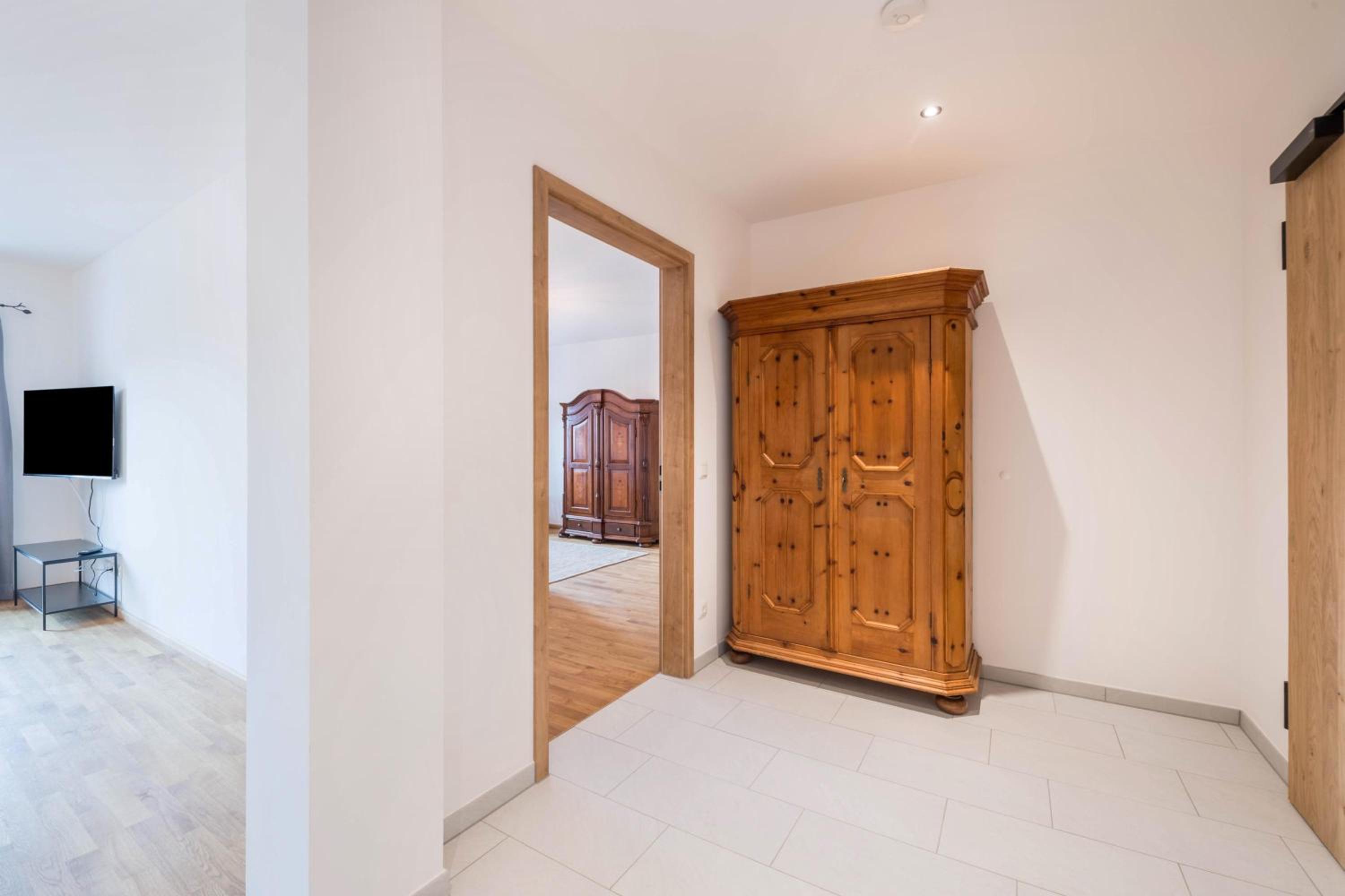 Superior One-Bedroom Apartment with Balcony - Photo 8