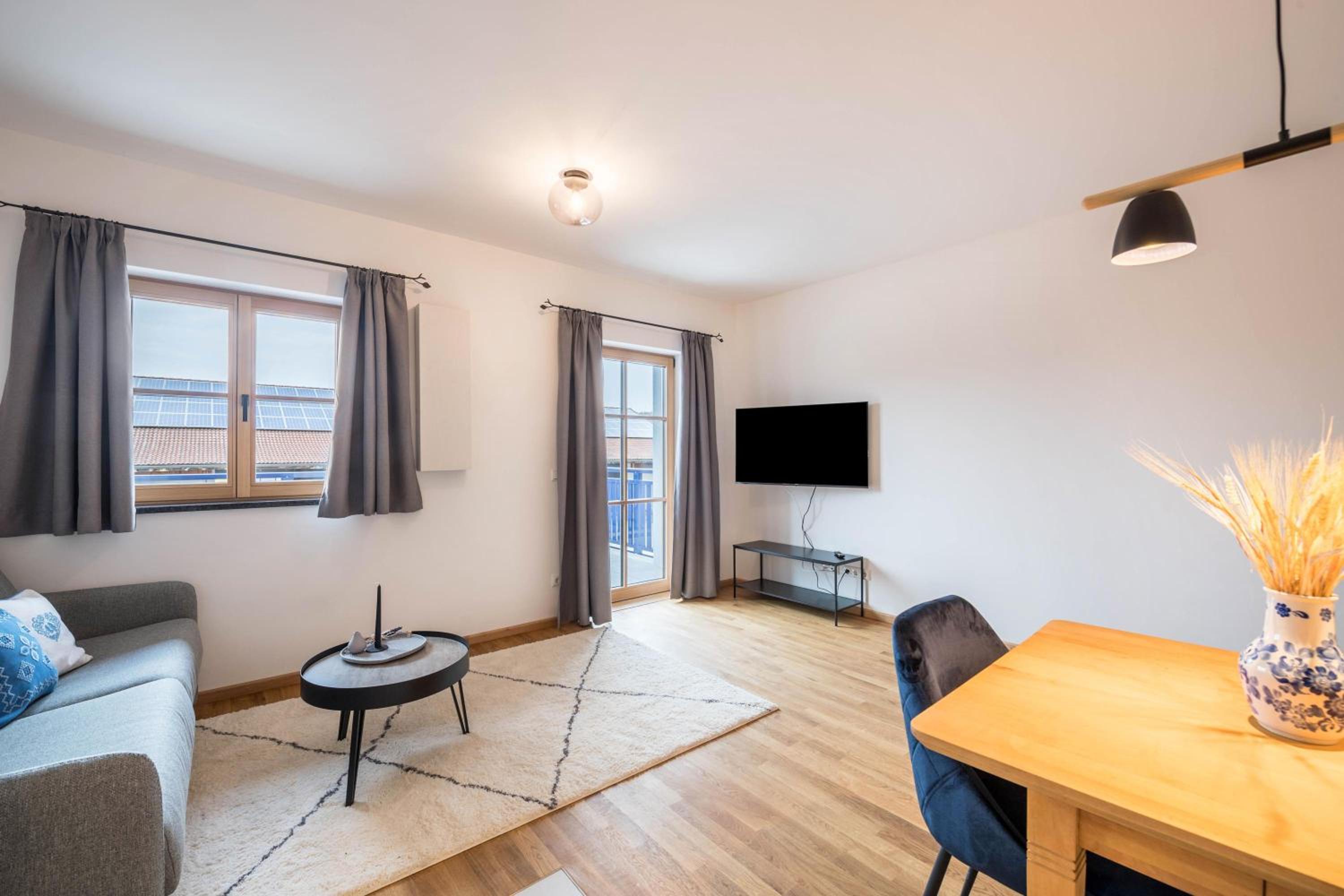 Superior One-Bedroom Apartment with Balcony - Photo 1