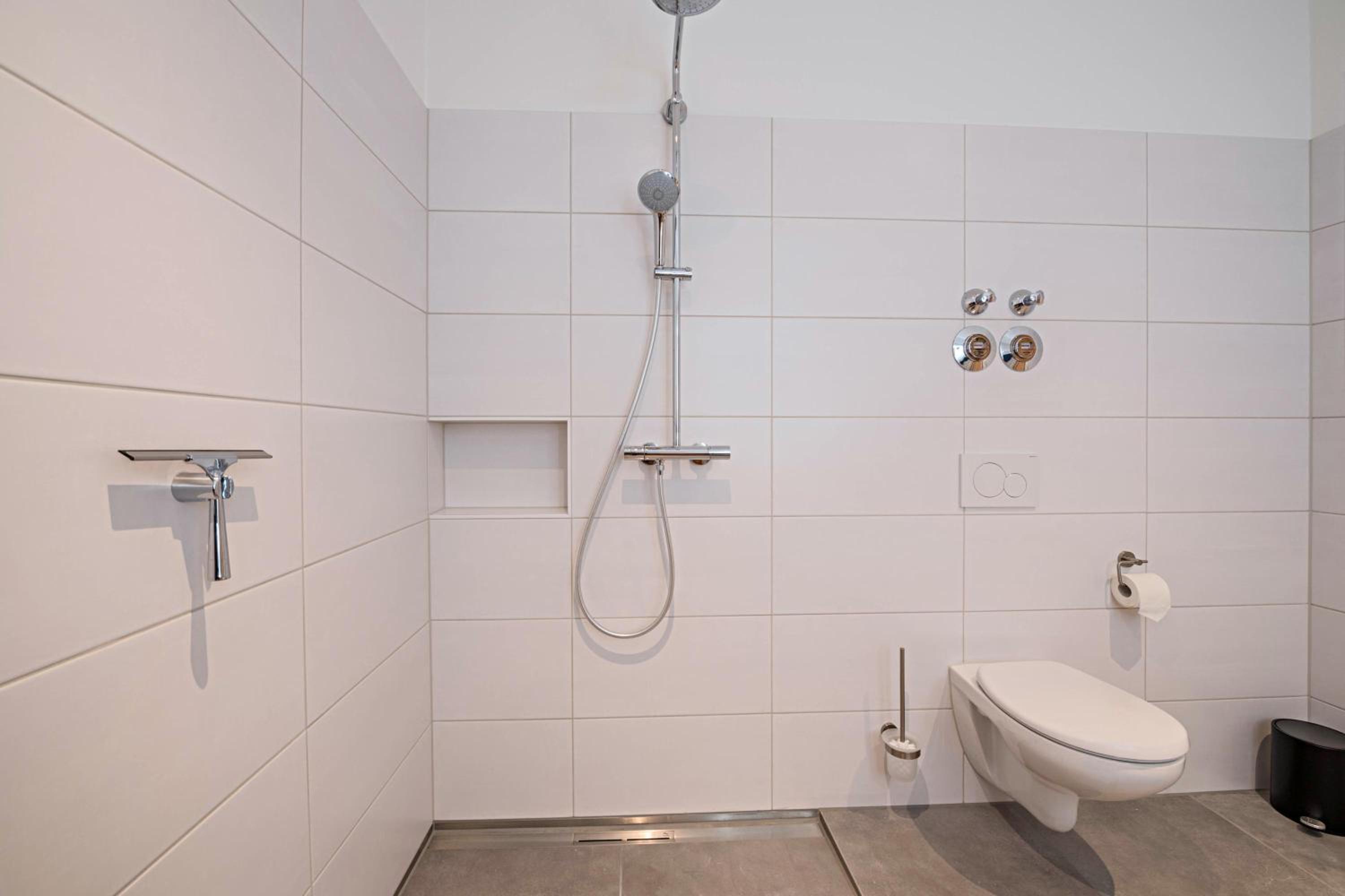 Superior One-Bedroom Apartment with Balcony - Photo 9