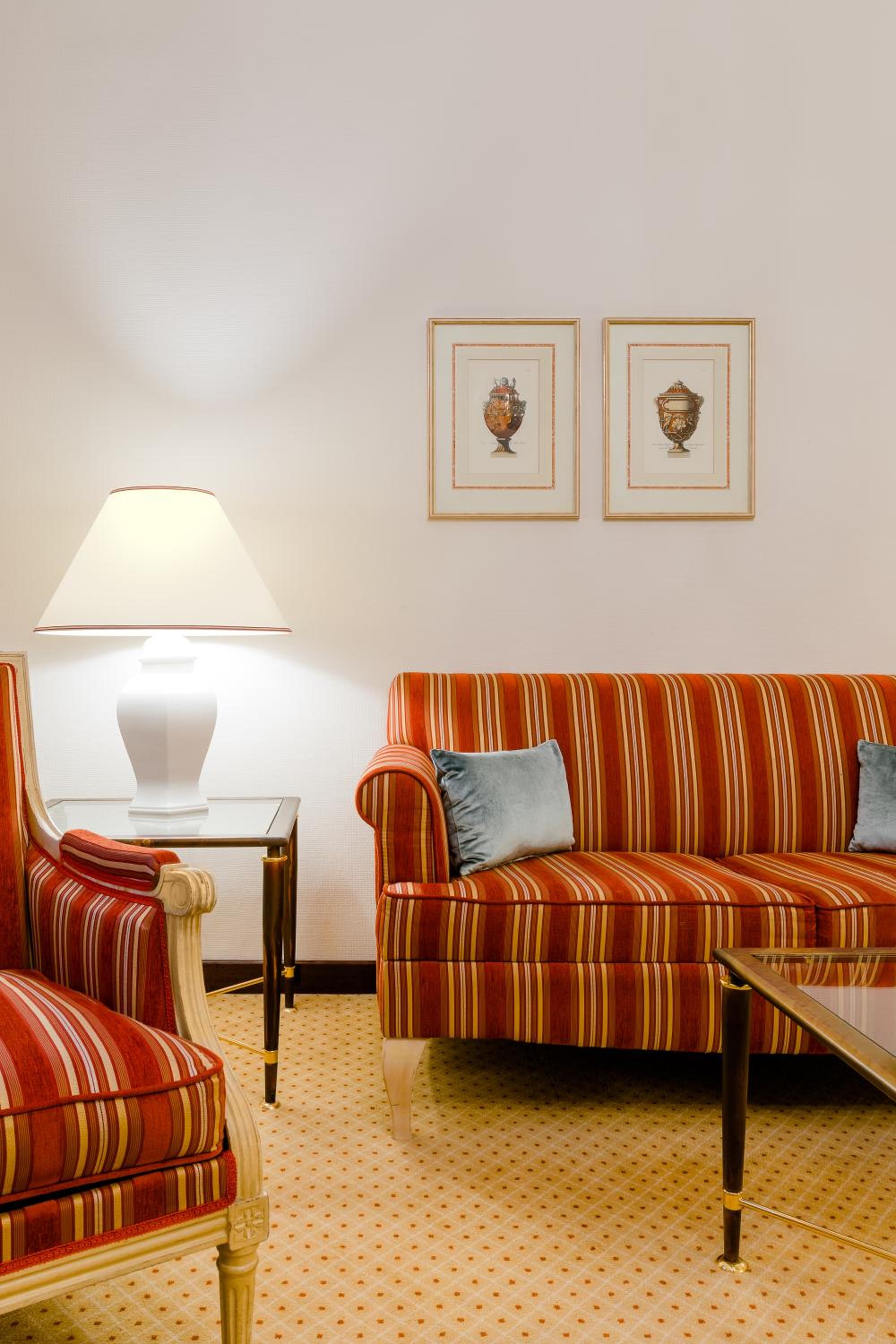 Suite - Photo 8