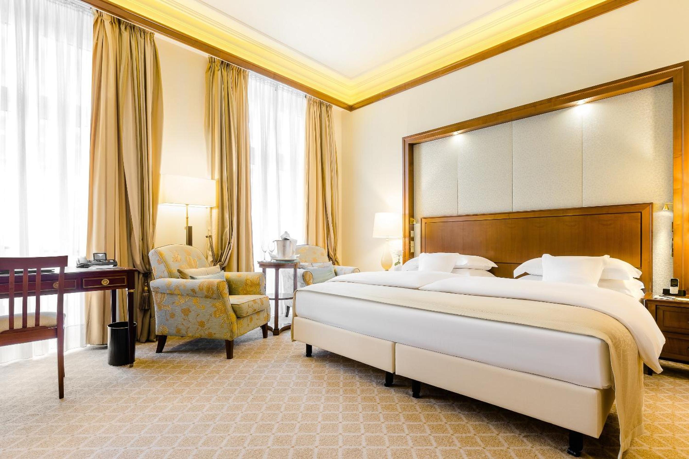 Deluxe Double or Twin Room