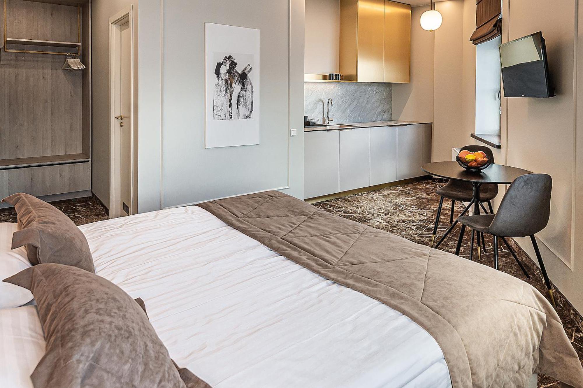 Deluxe Double Room - Photo 7