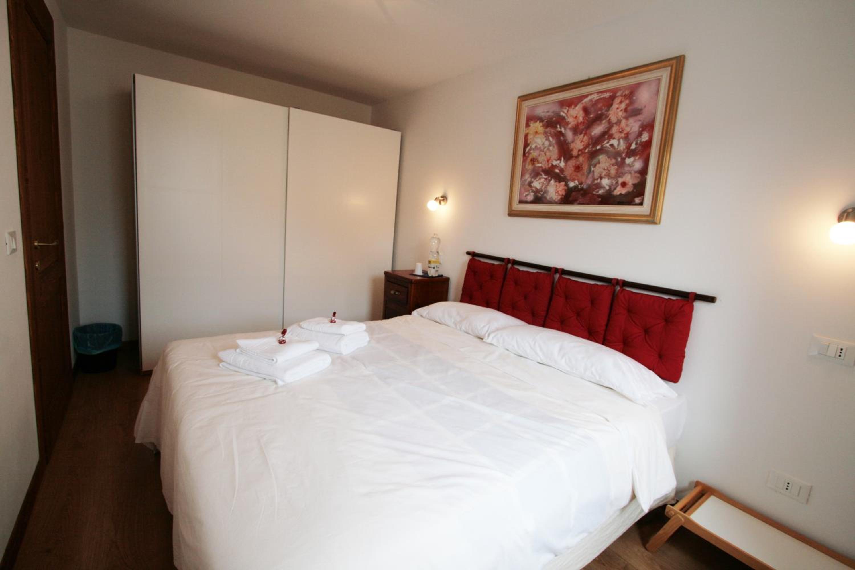 Apartment - Ground Floor photo 2