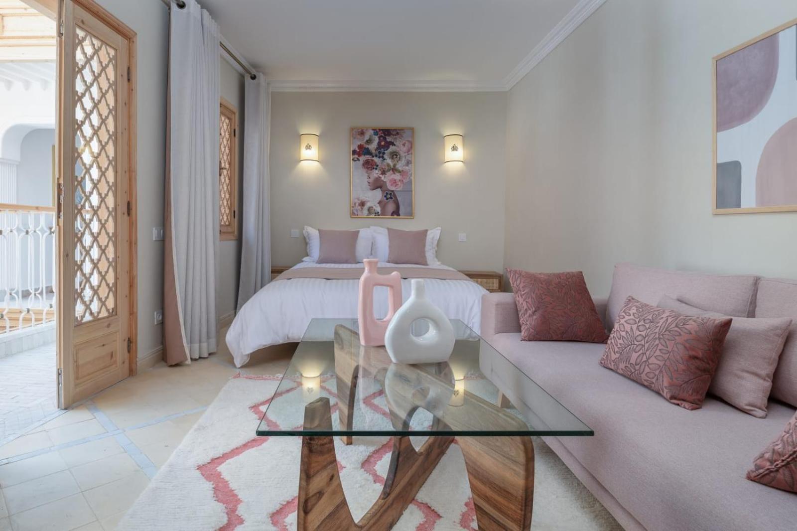 Deluxe Suite - Photo 7
