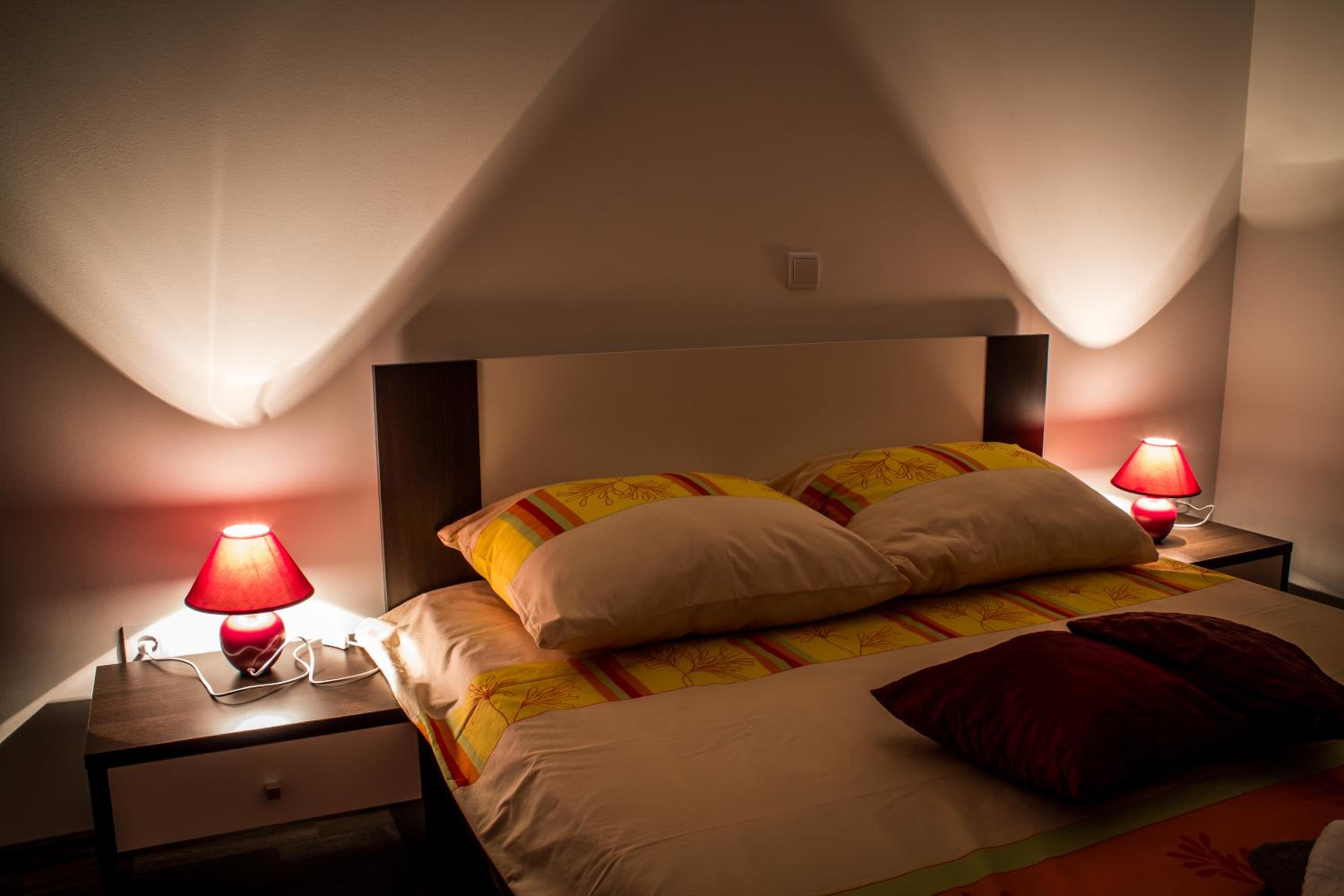 Deluxe Double Room with Balcony - Photo 4