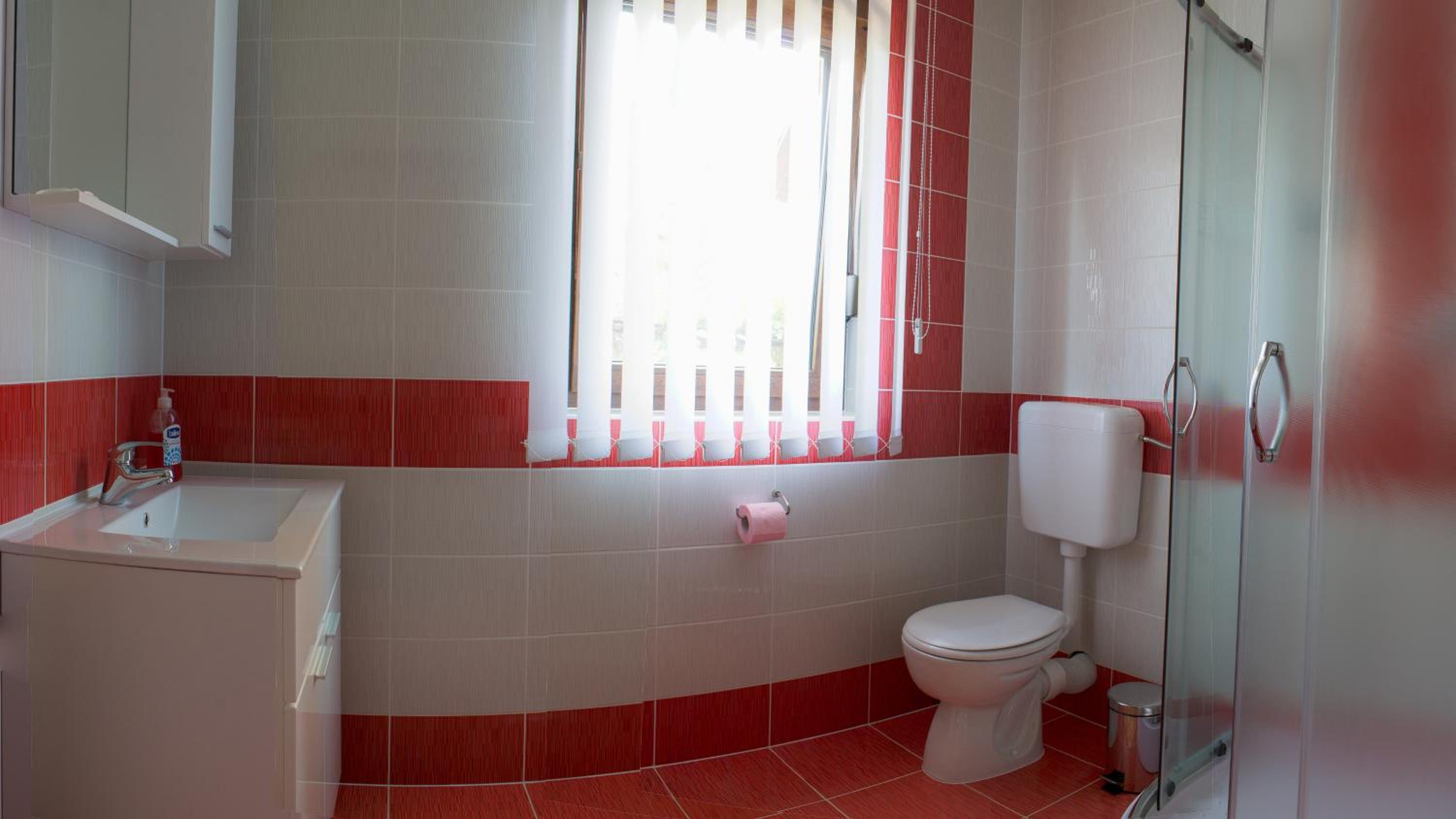 Deluxe Double Room with Balcony - Photo 3