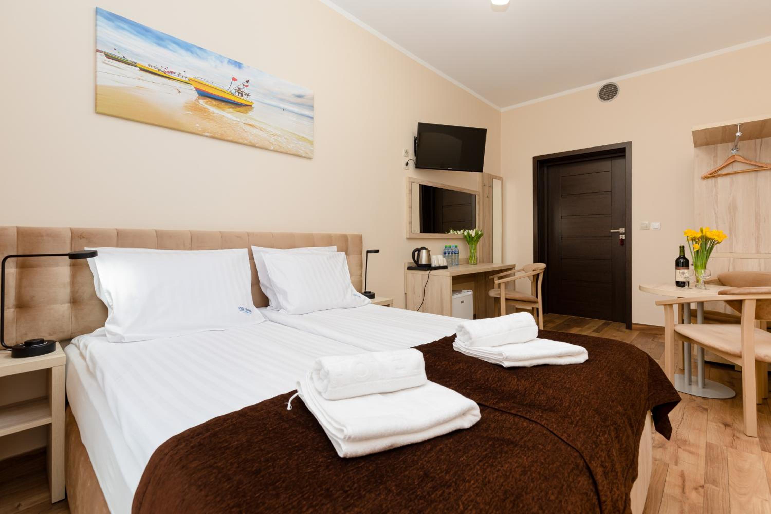 Comfort Quadruple Room - Photo 8