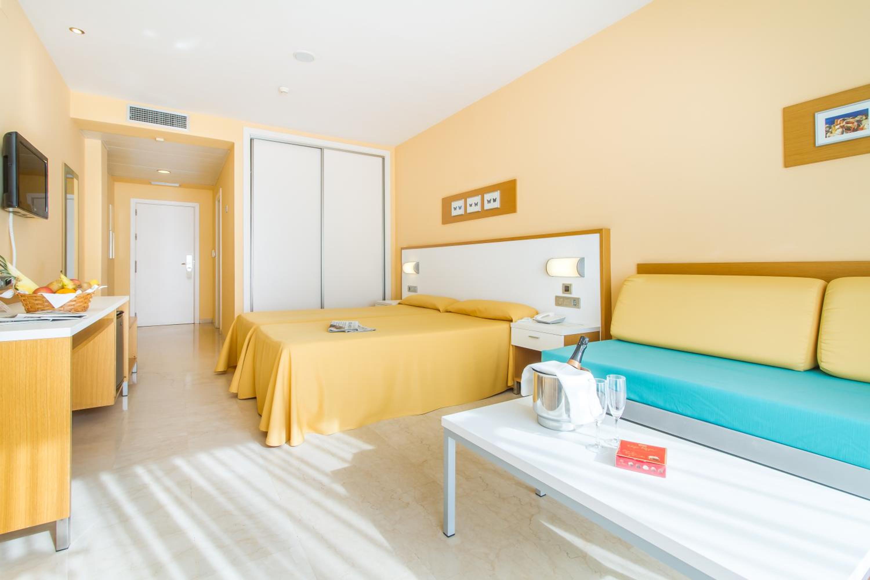 Double or Twin Room photo 2