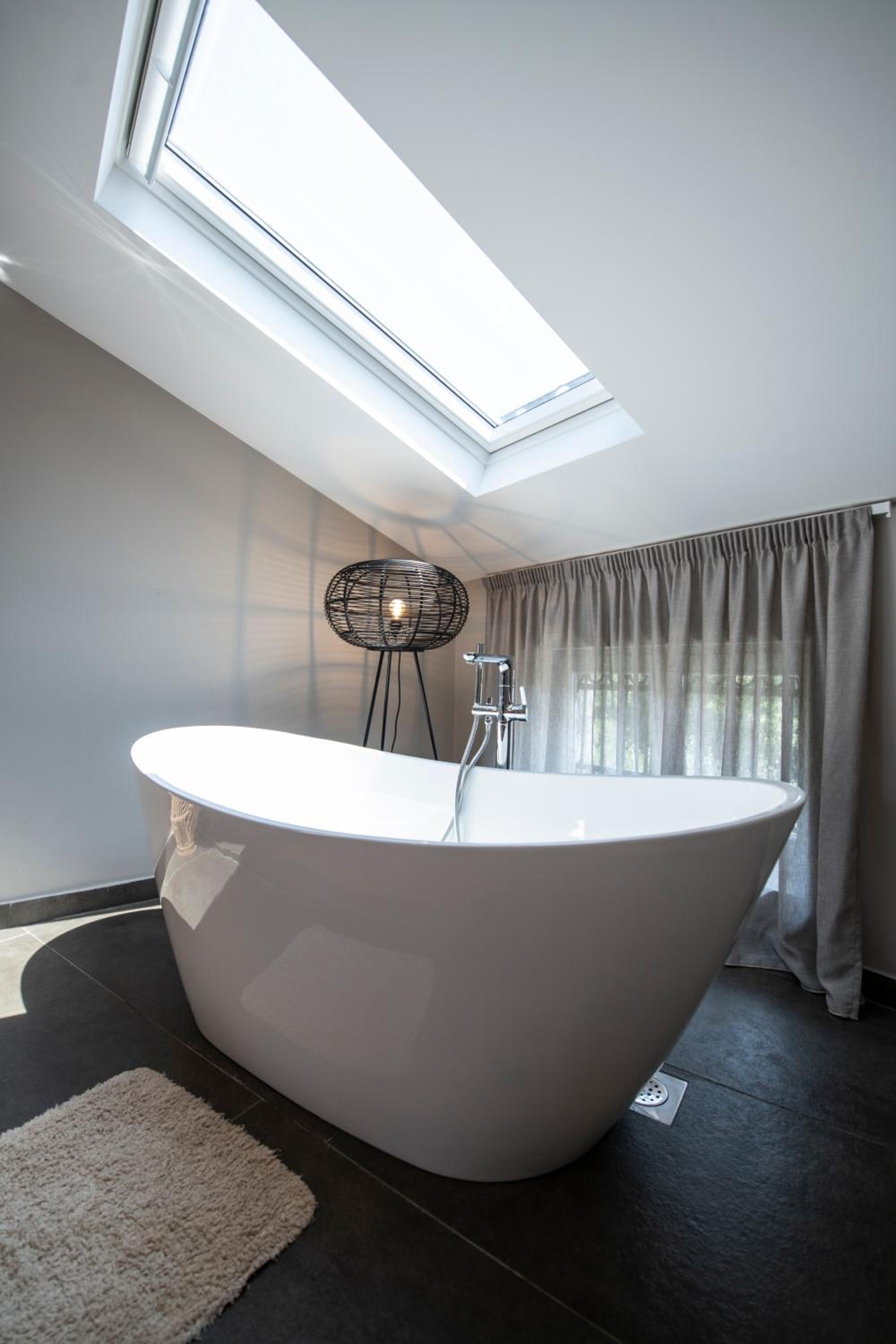 Deluxe Double Room with Bath photo 2