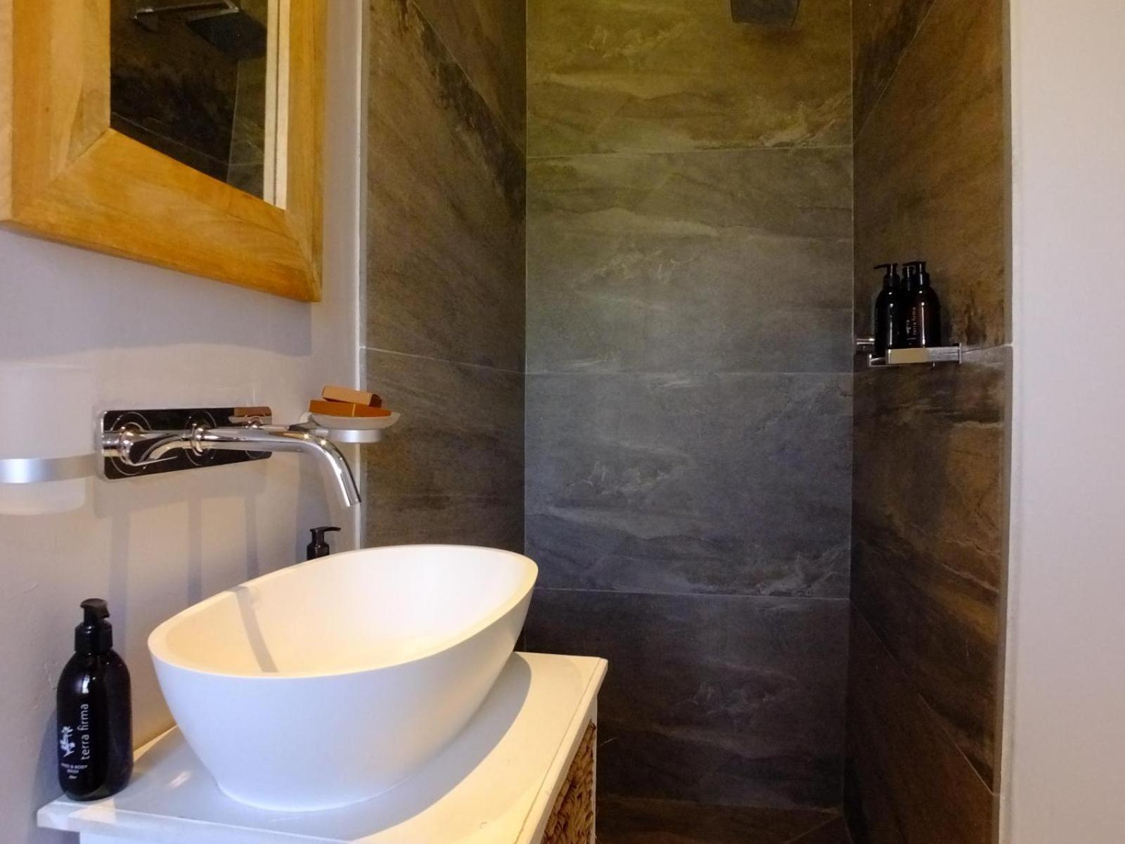 Three-Bedroom House - Photo 26