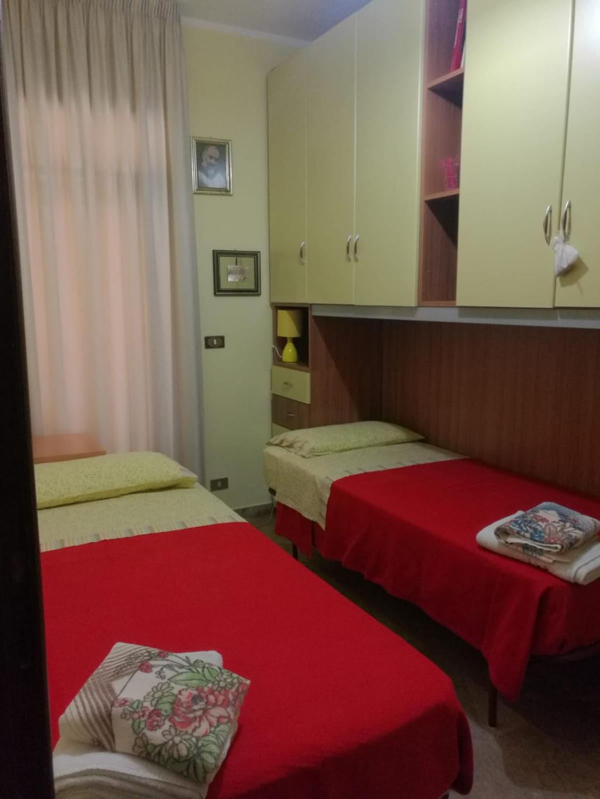 Quadruple Room with Private Bathroom