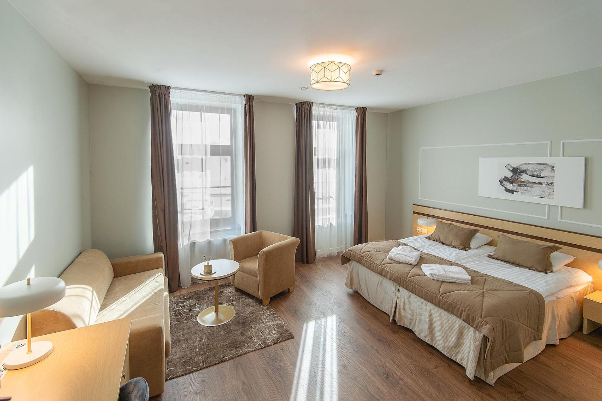 Suite or Attic Suite - Photo 3