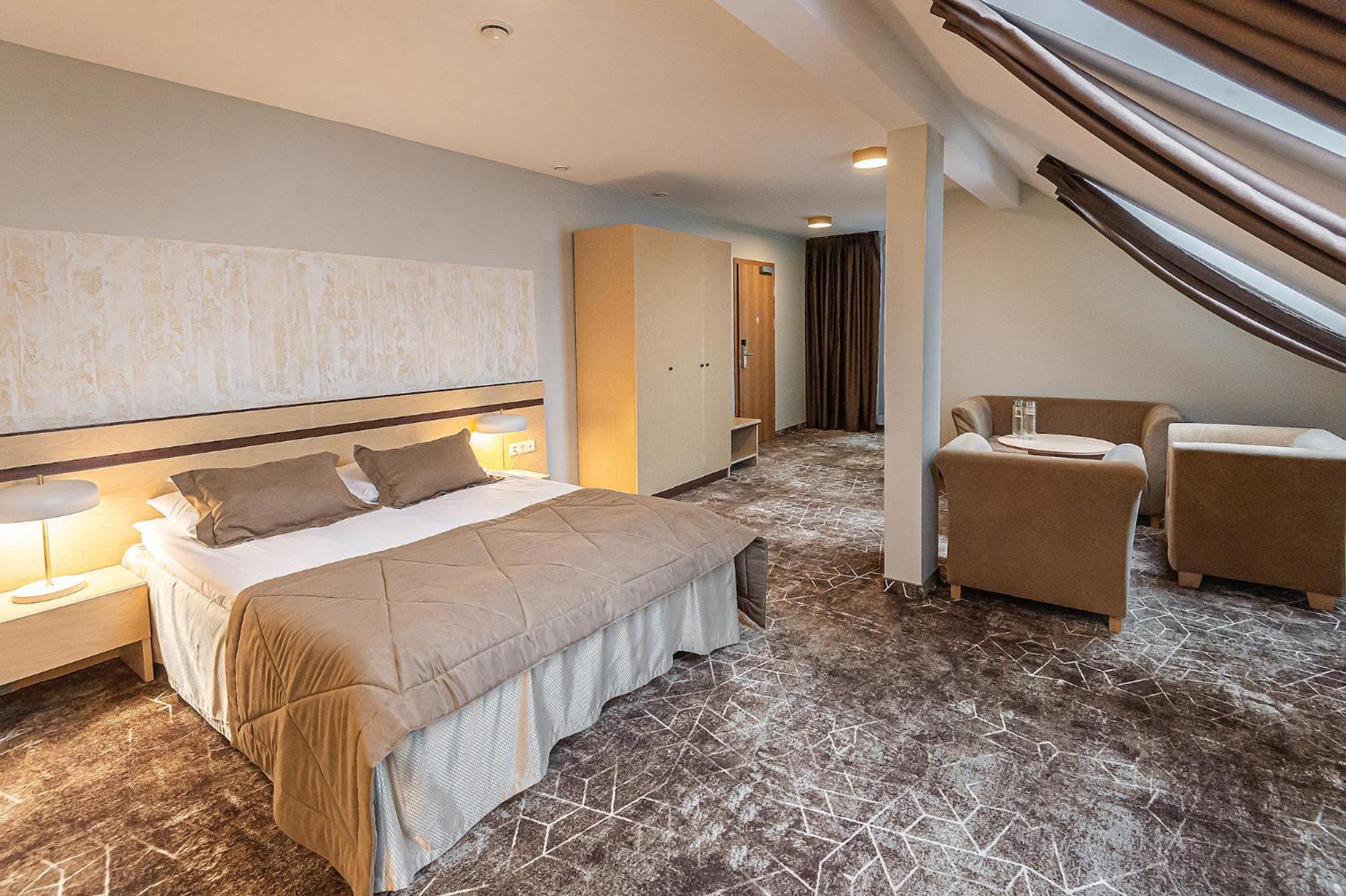 Suite or Attic Suite - Photo 2